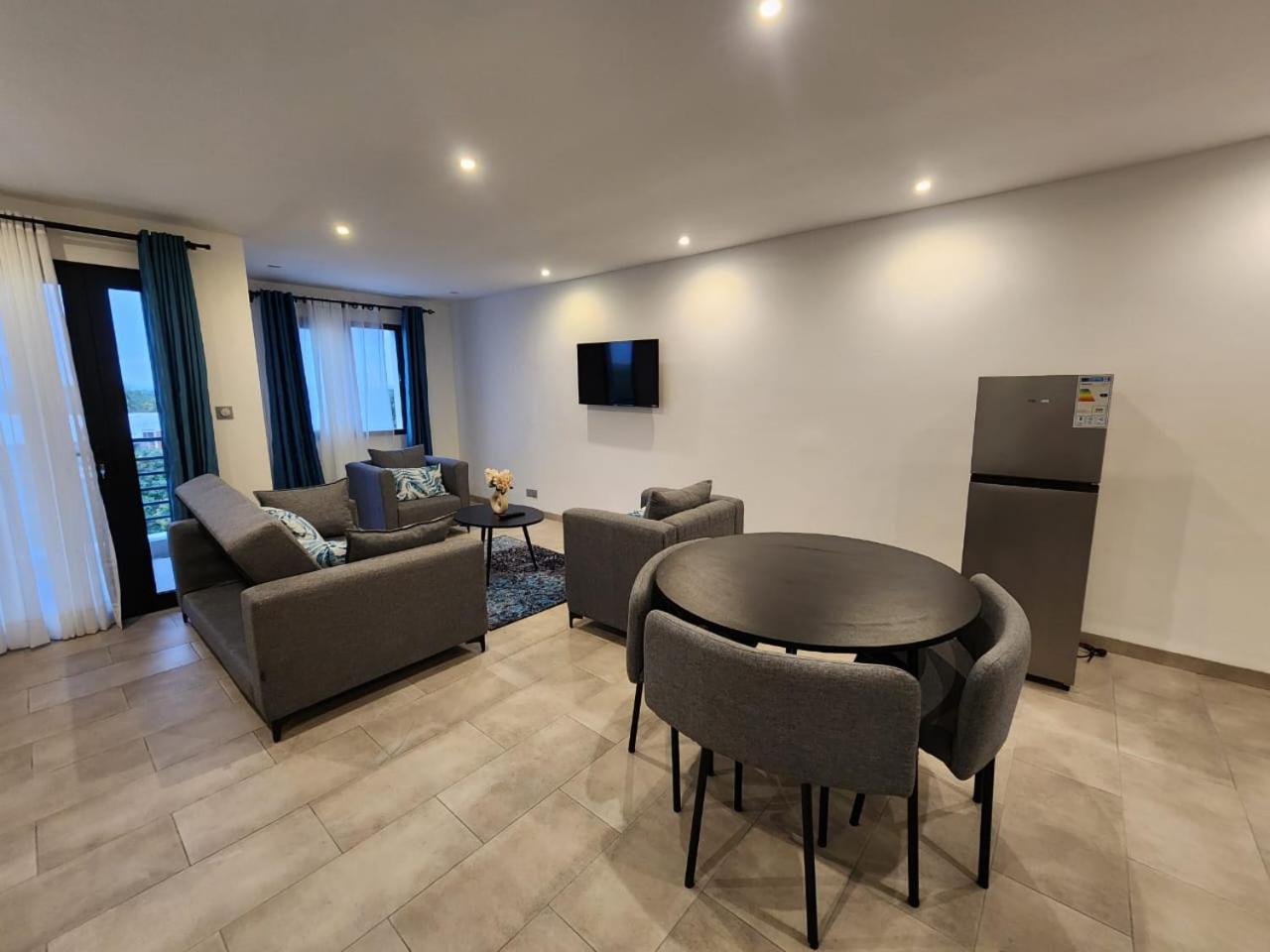 Two-Bedroom Family Apartment photo 2