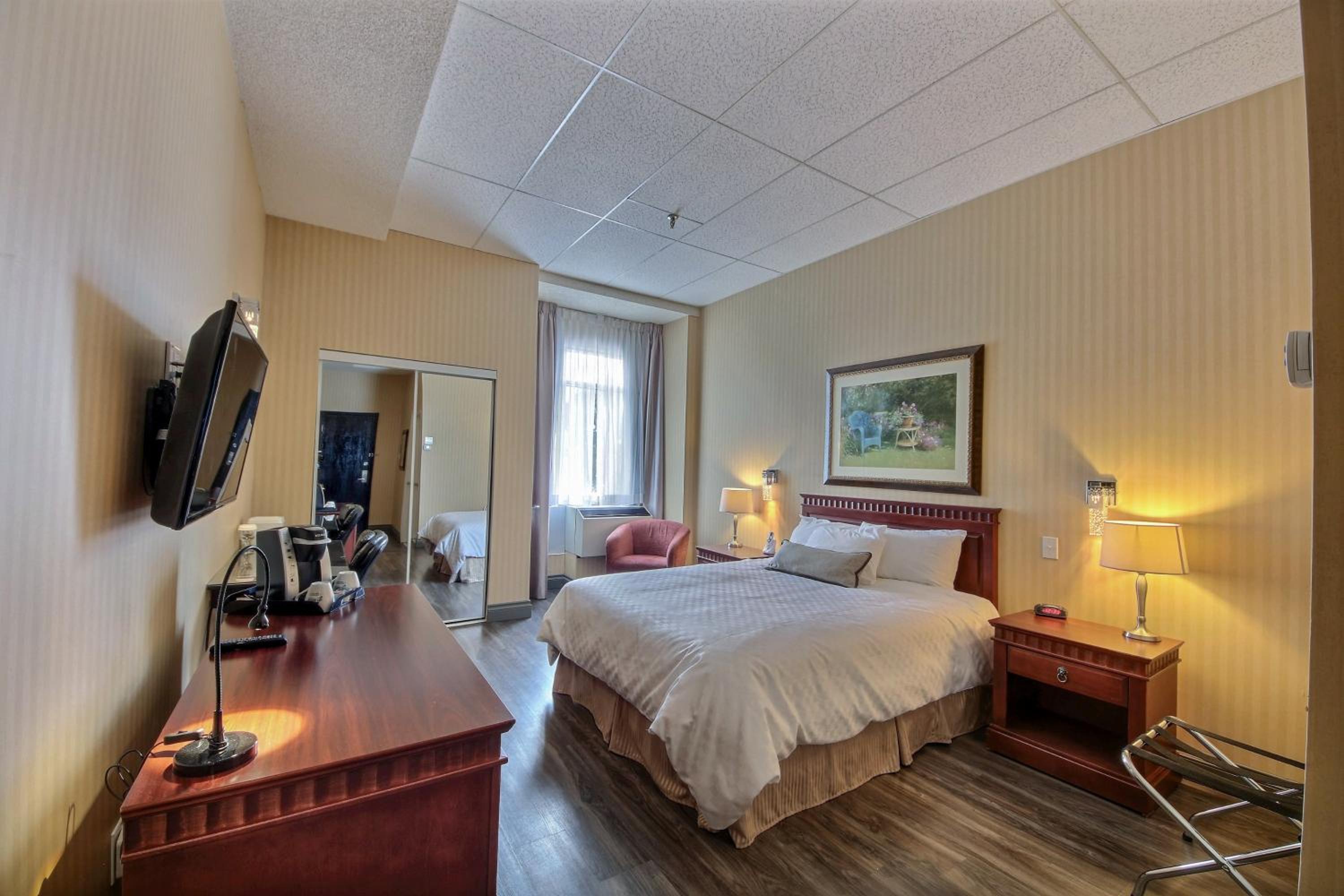 Small Double Room photo 1