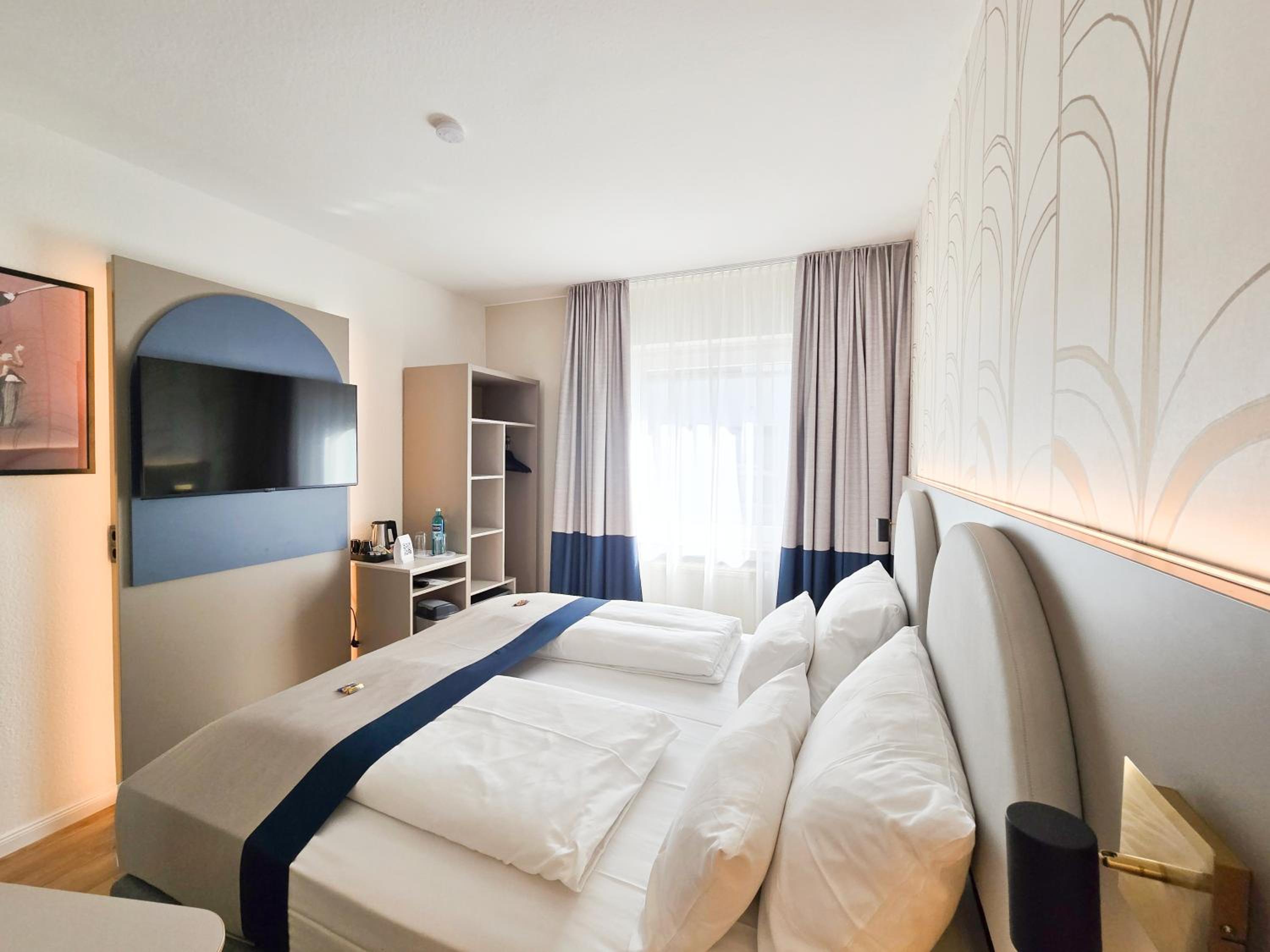 Small Double Room photo 1