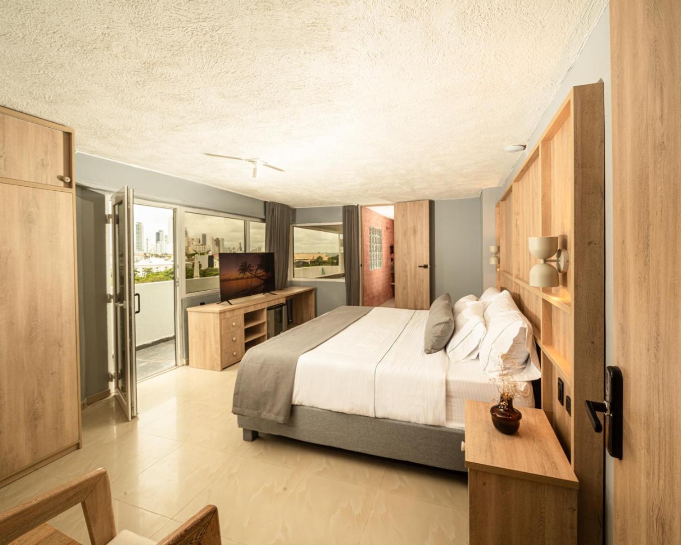 Suite with Private Pool photo 3