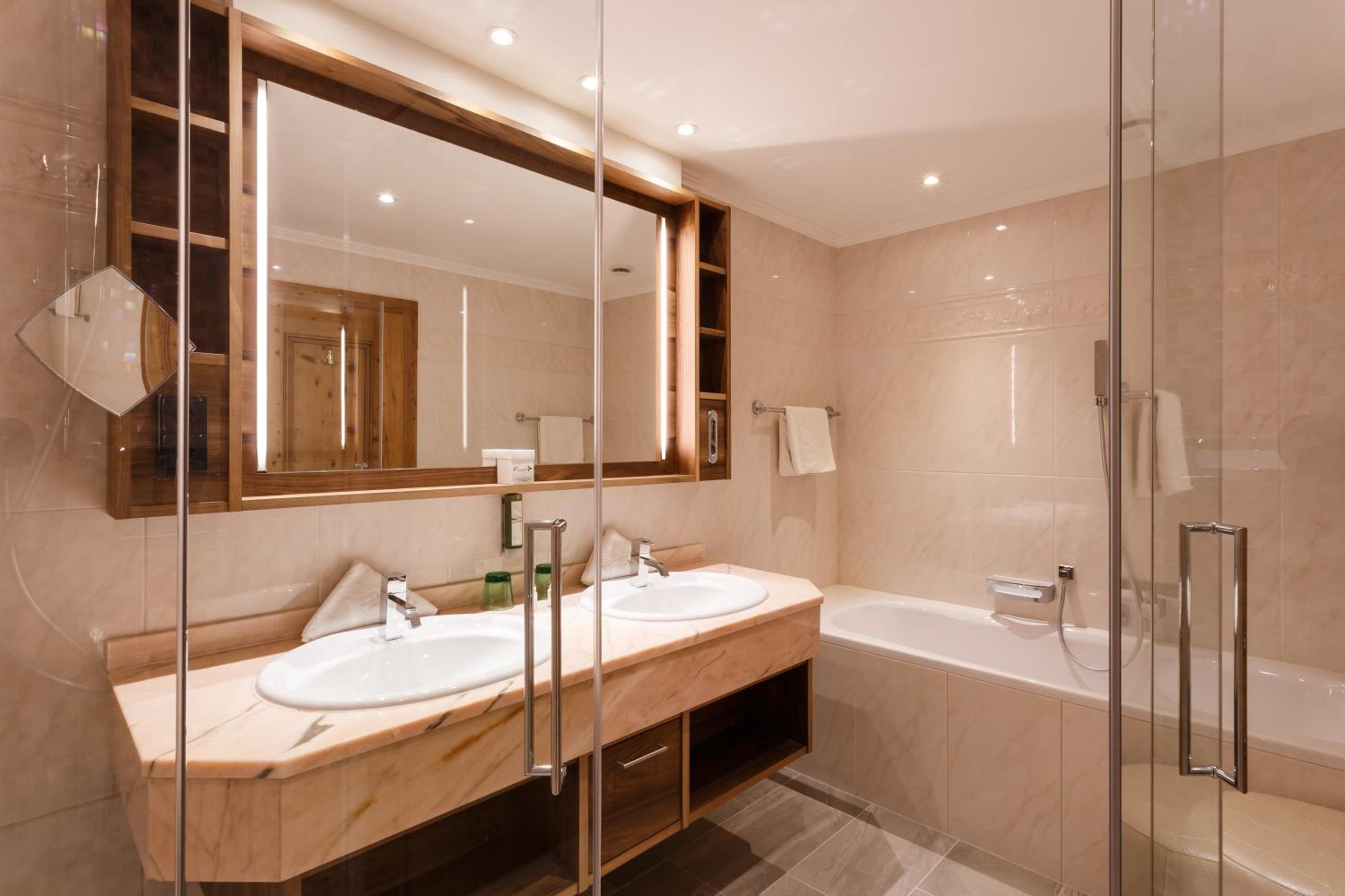 Comfort Double Room with Balcony or Terrace photo 2