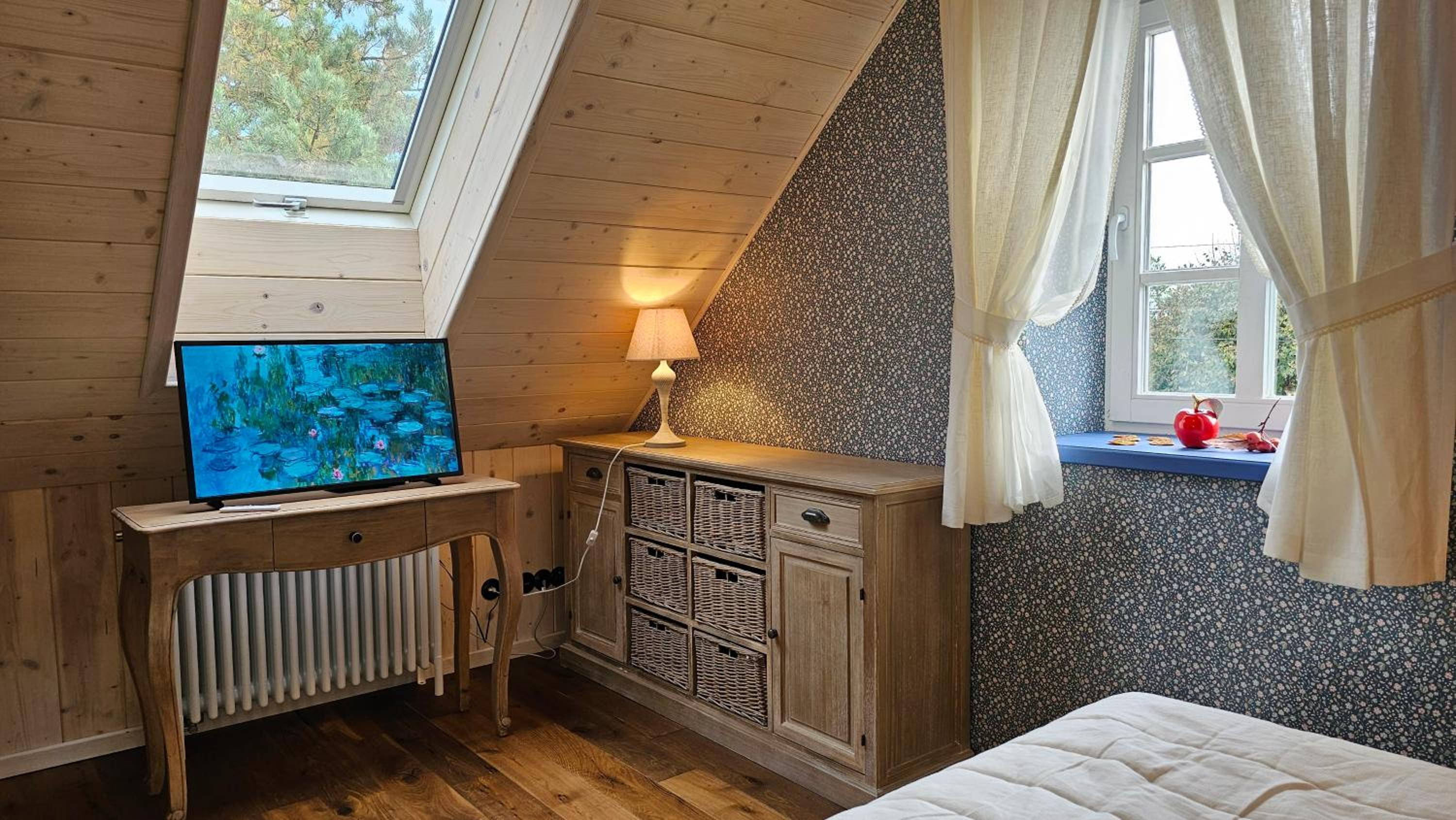 One-Bedroom Family Apartment - Photo 6