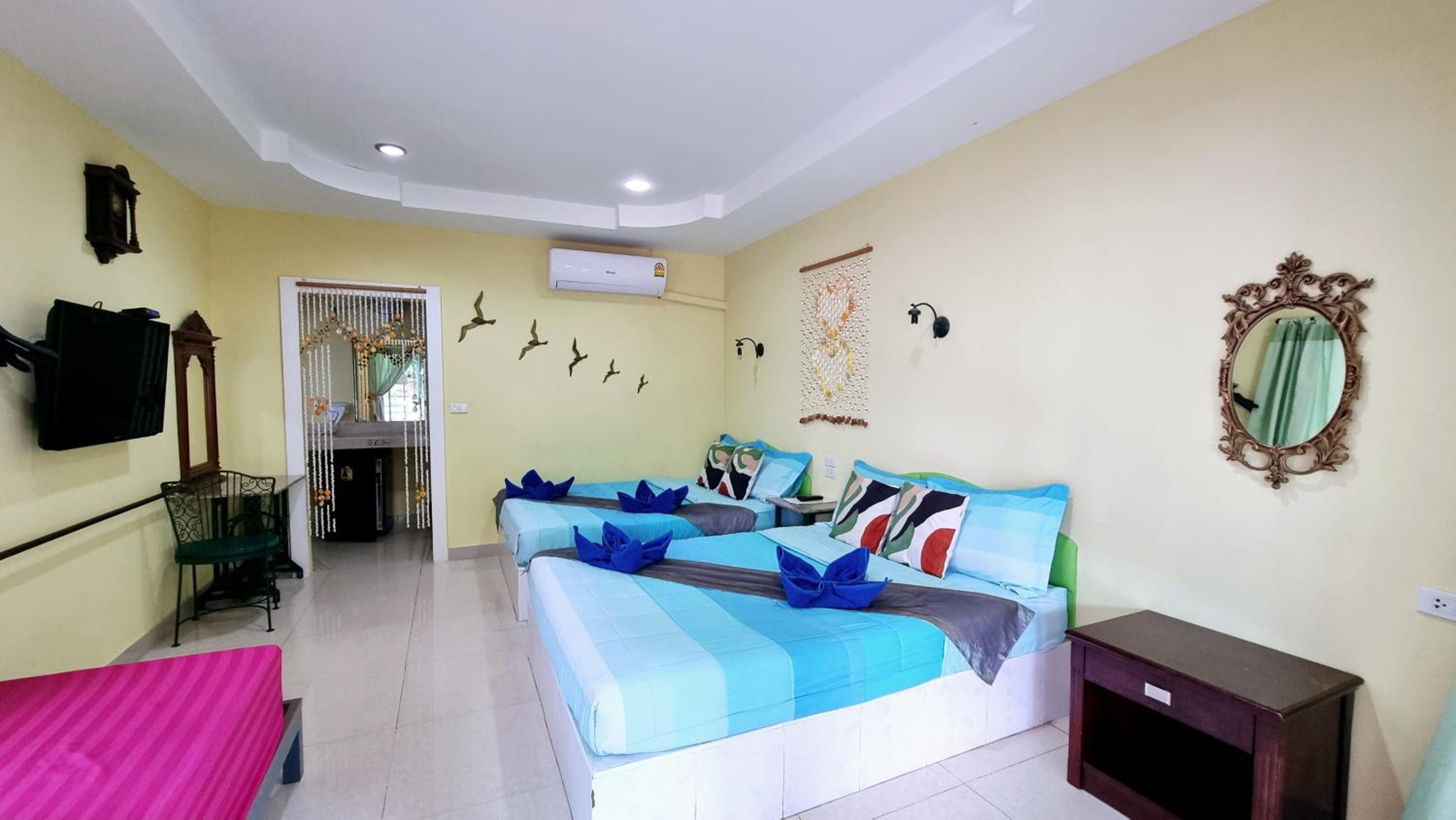 Quadruple Room with Balcony photo 1