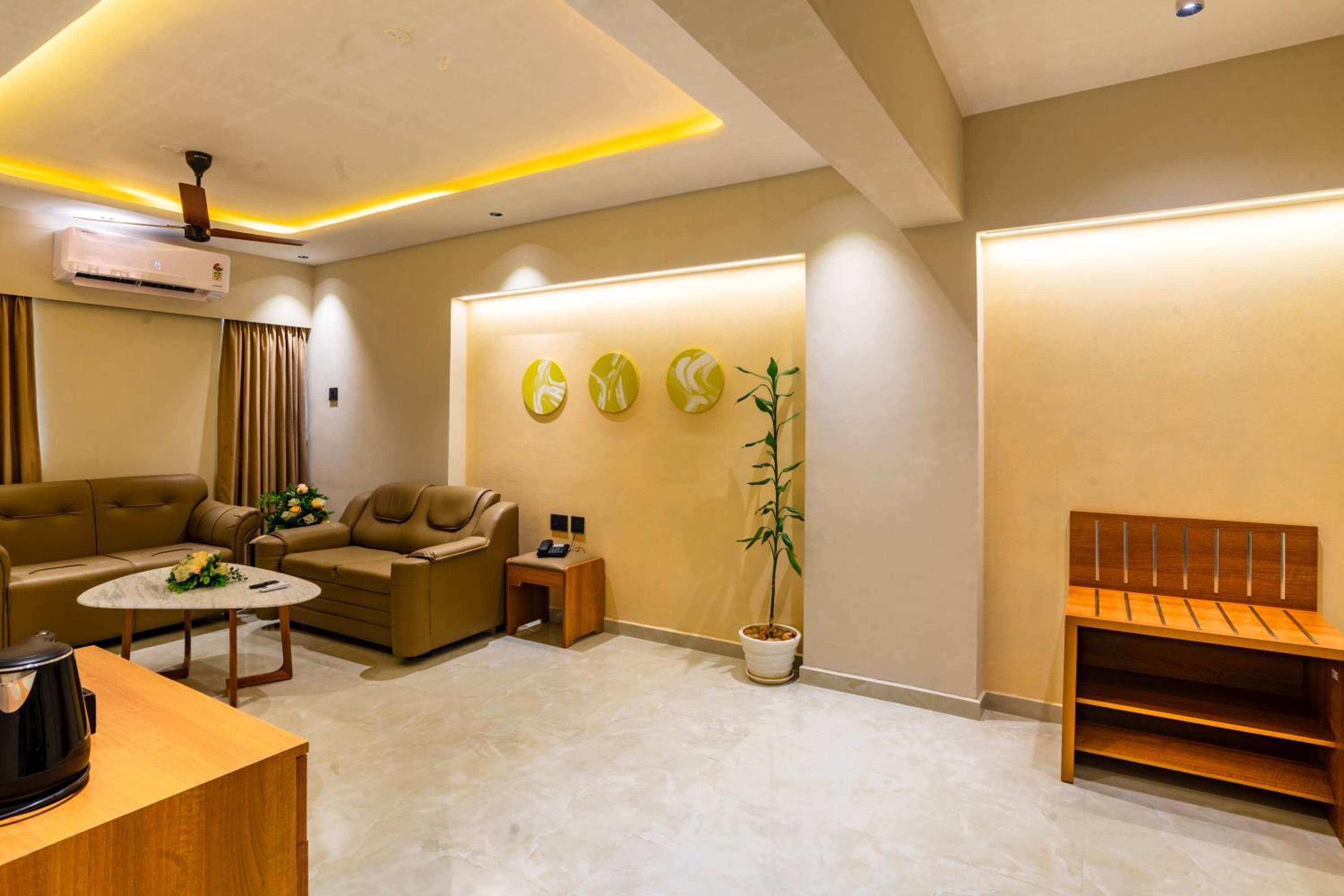 Superior Suite - Photo 1
