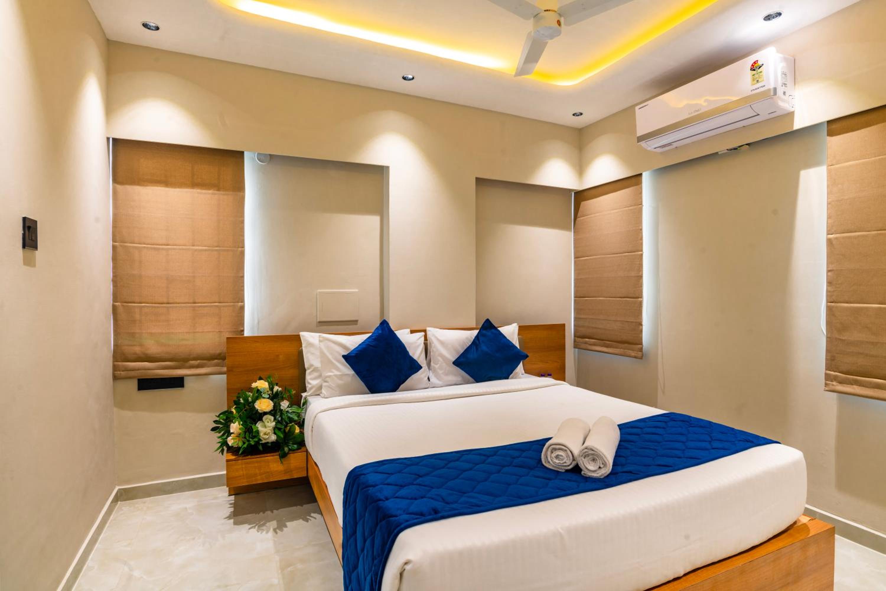 Superior Suite - Photo 12