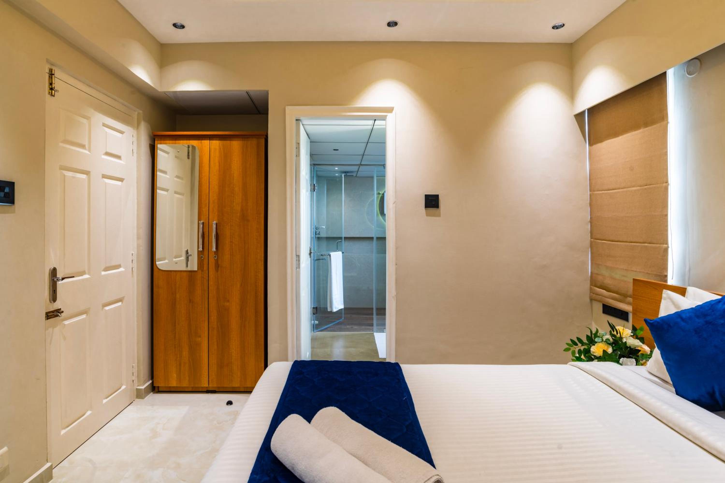 Superior Suite - Photo 5