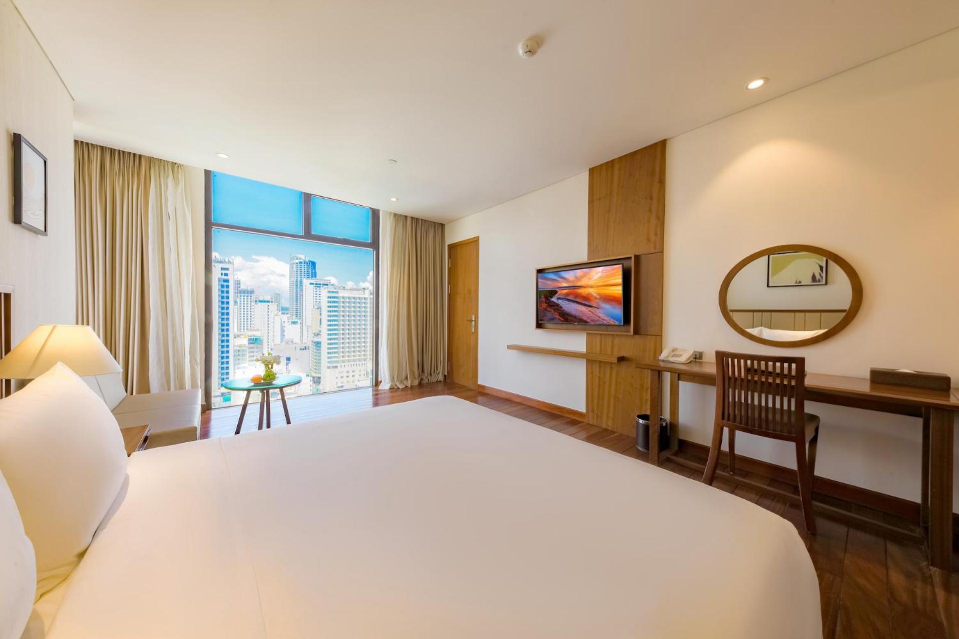 Deluxe Double with Partial Sea View - Photo 7