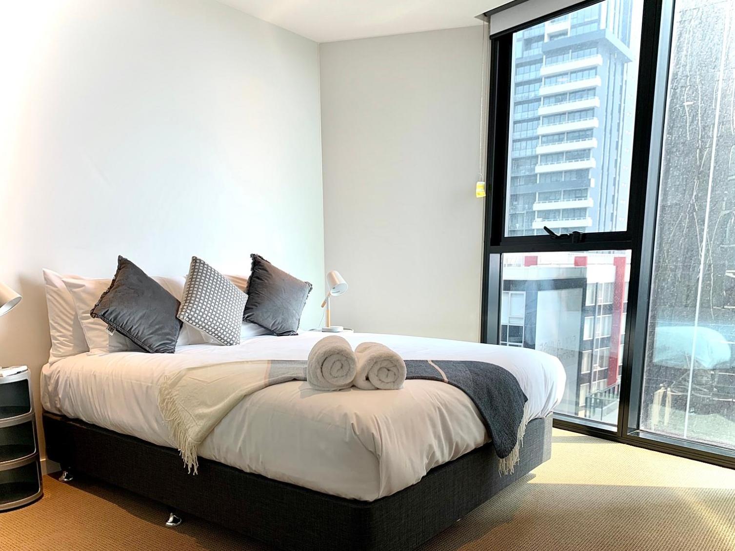 Two-Bedroom Apartment with City View