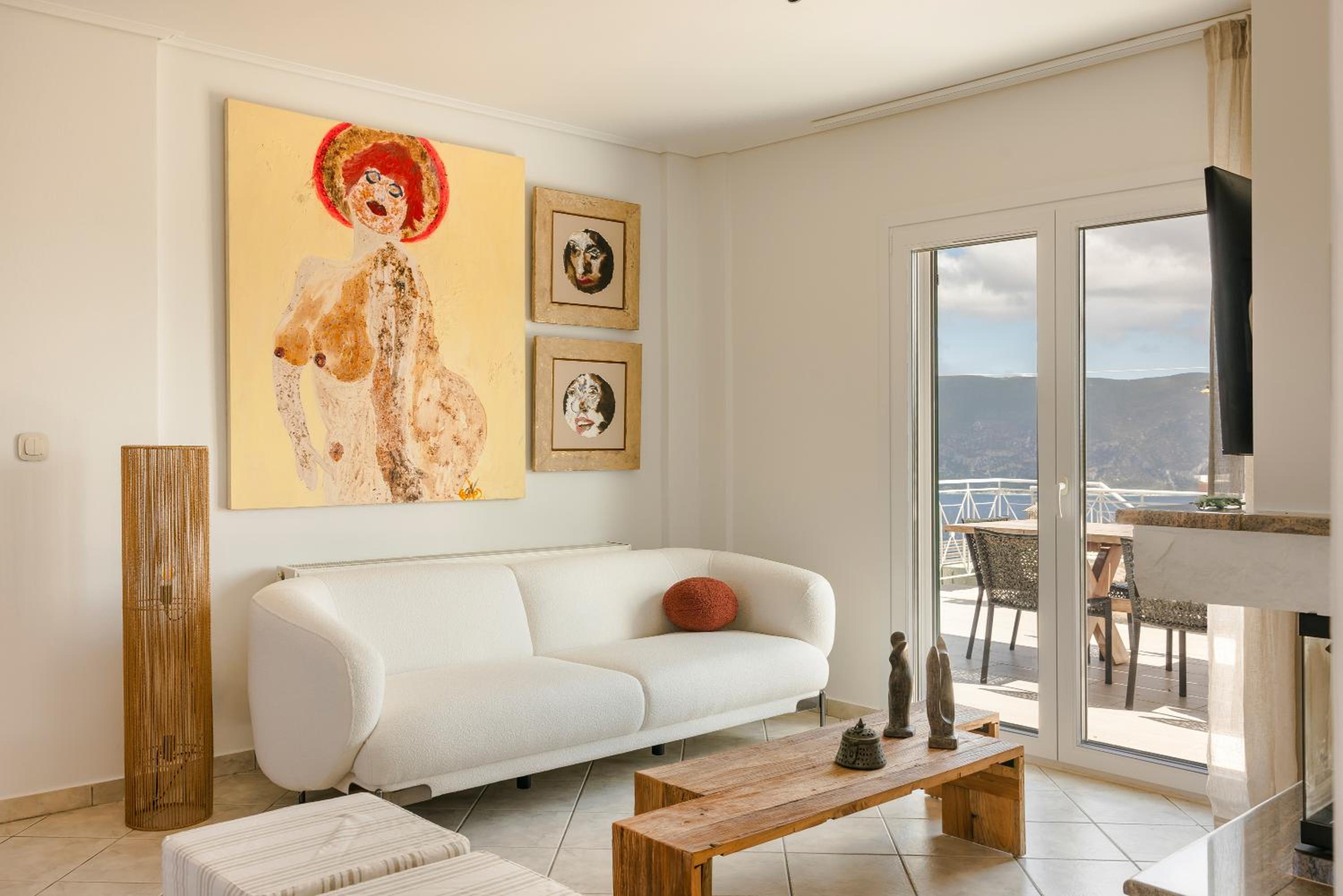Three-Bedroom Villa photo 1