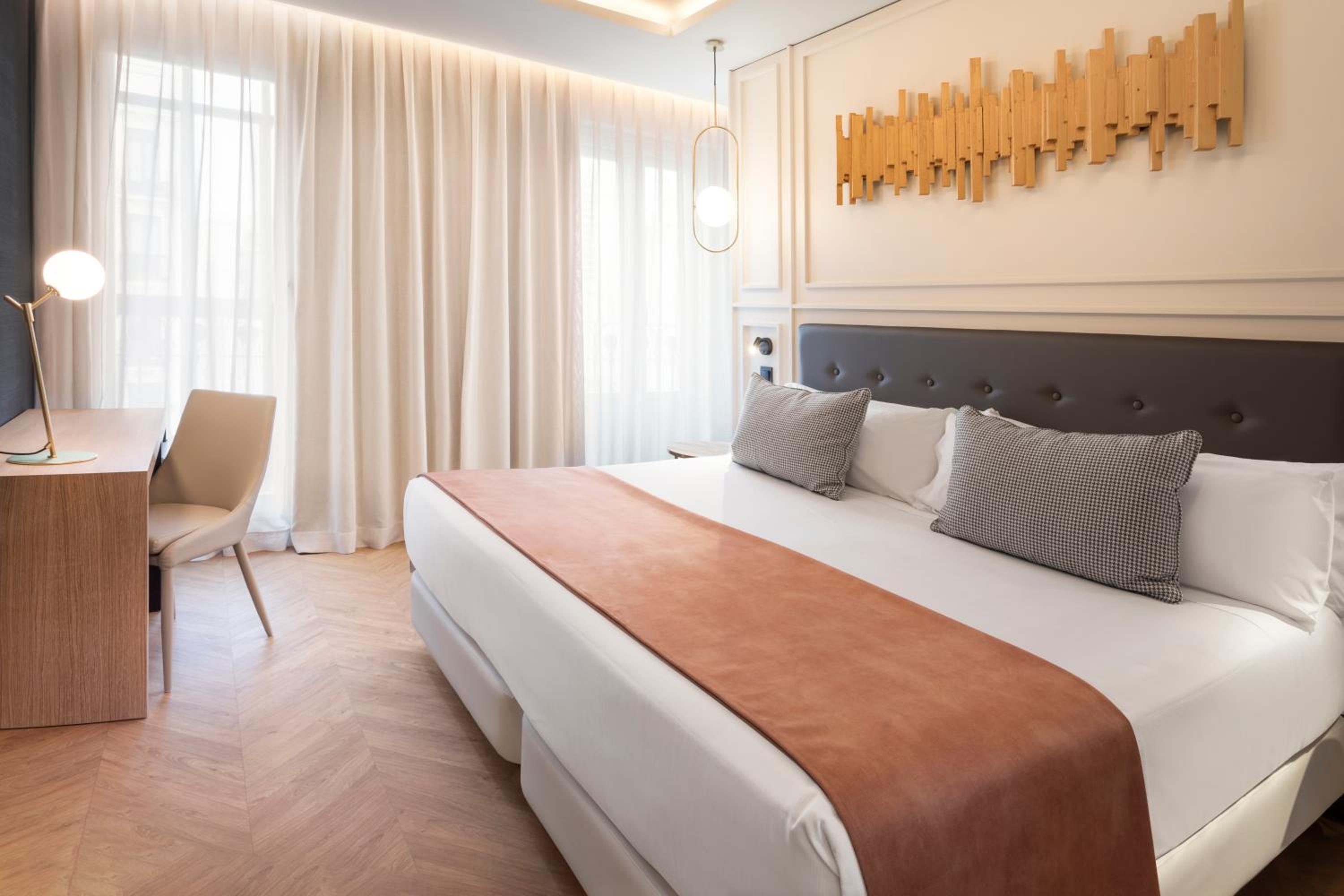 Premium Double Room - Photo 1