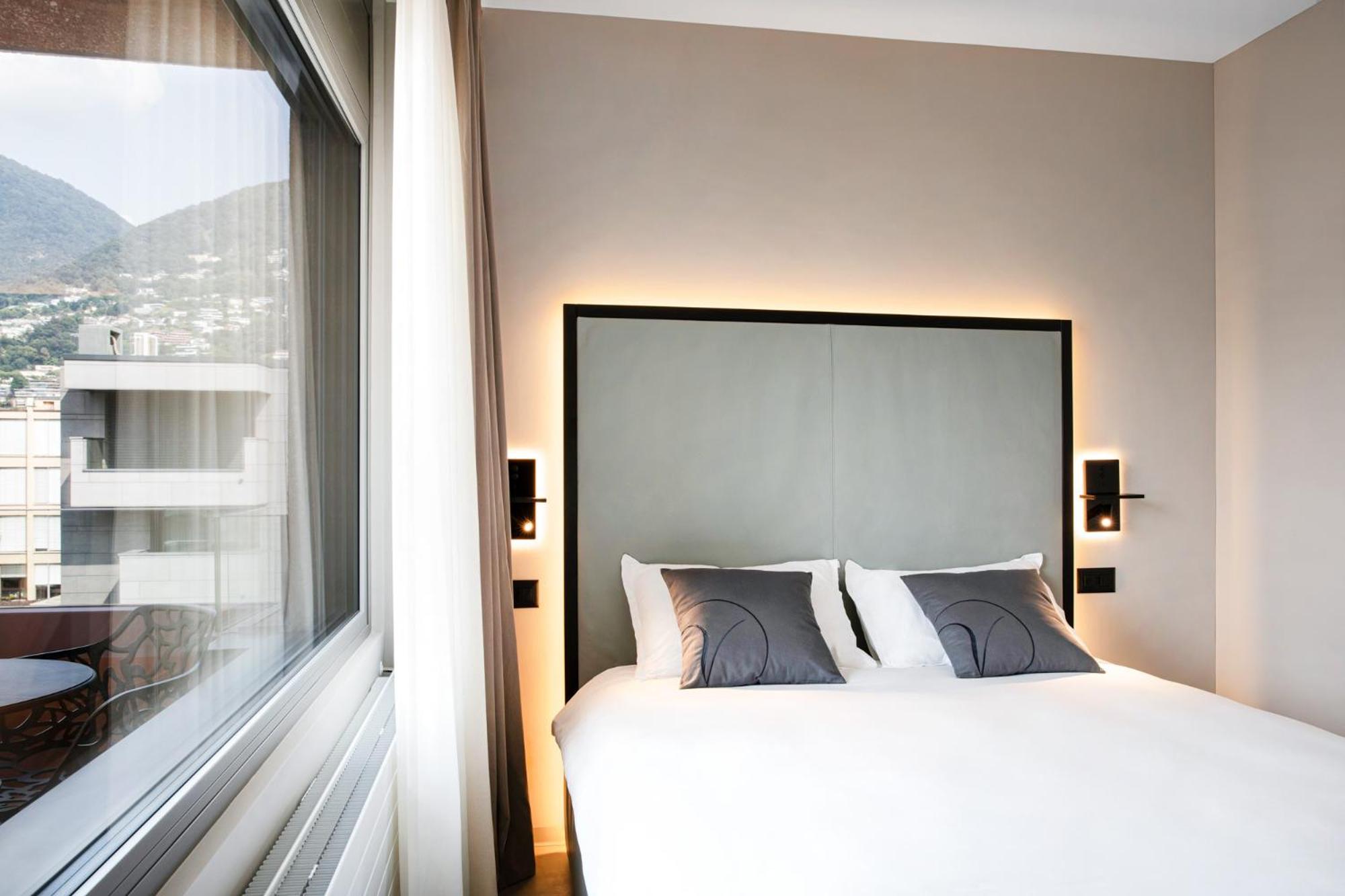 One-Bedroom Apartment with Balcony photo 1