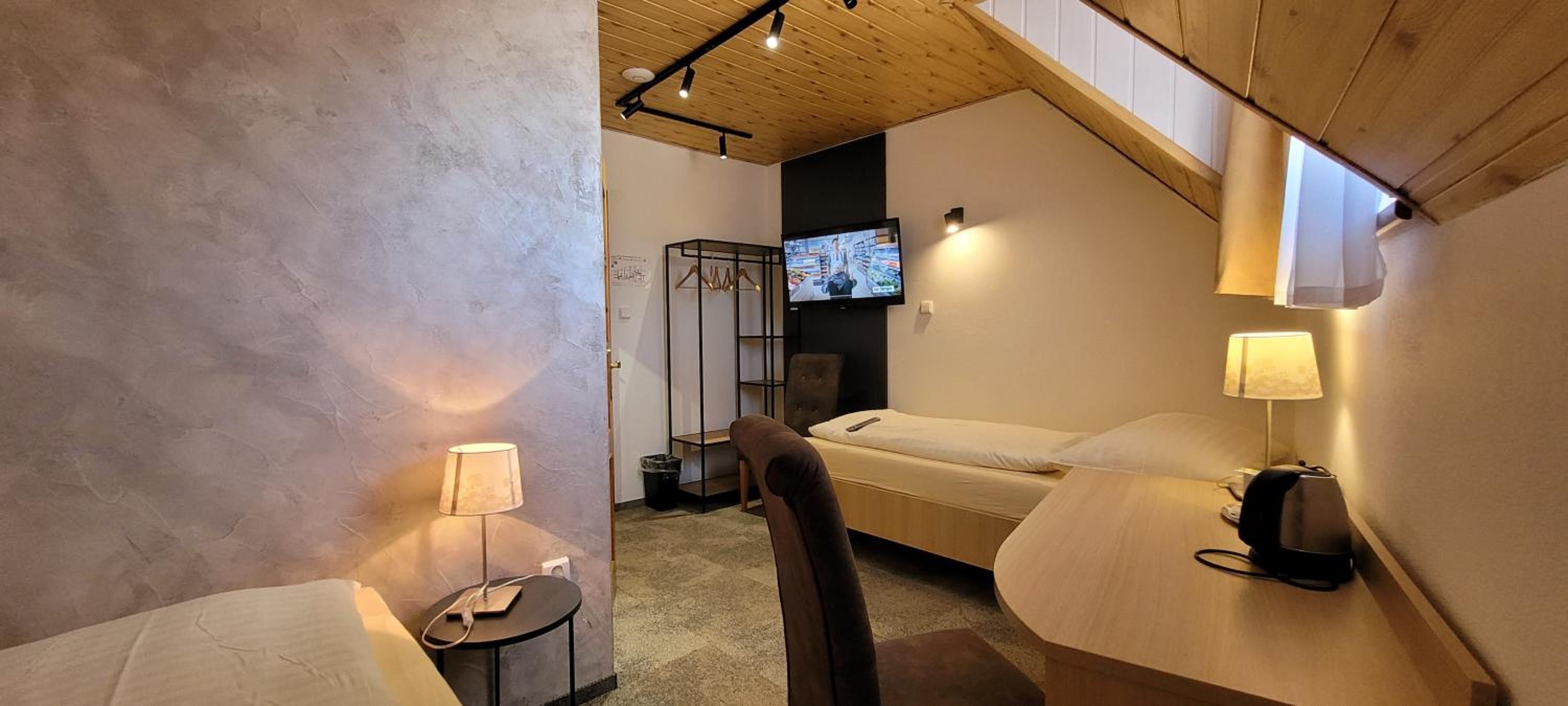 Twin Room with Garden View - Photo 2