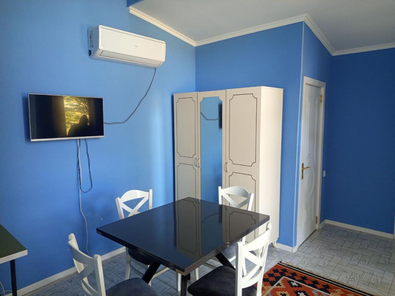 Apartment photo 2