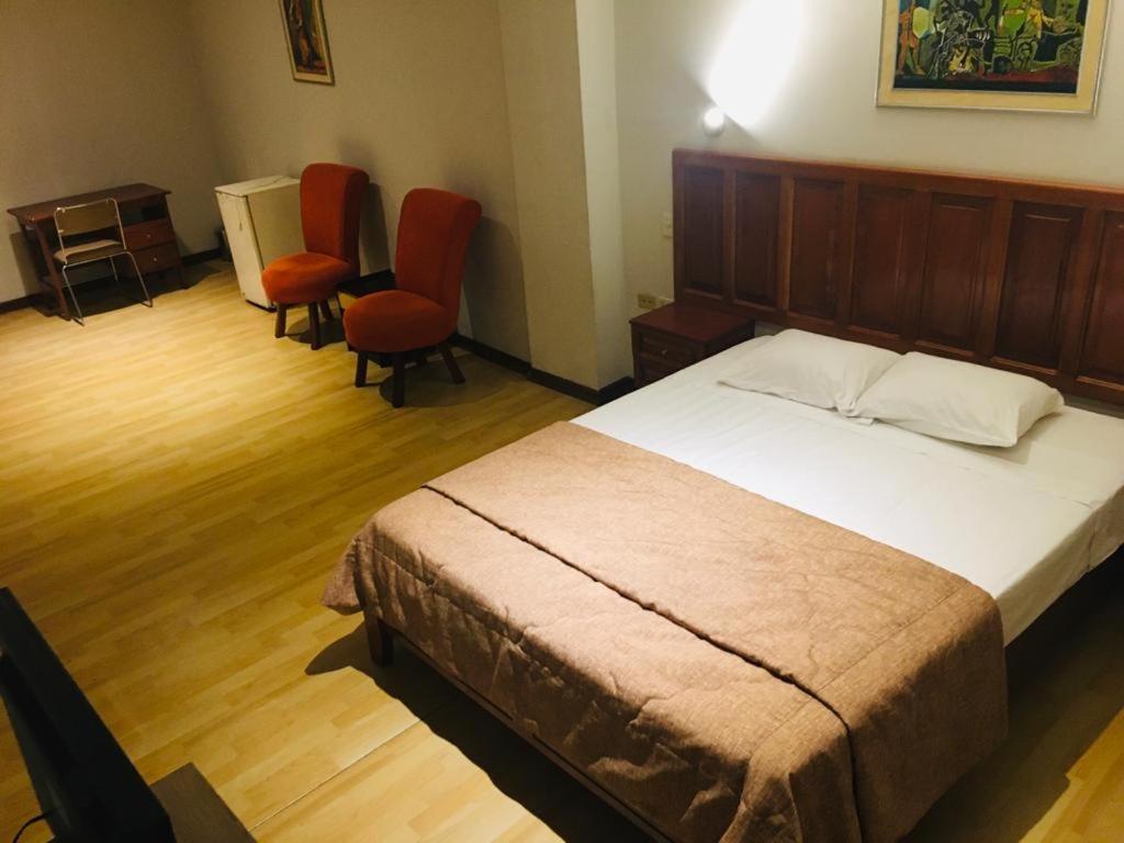 Queen Room