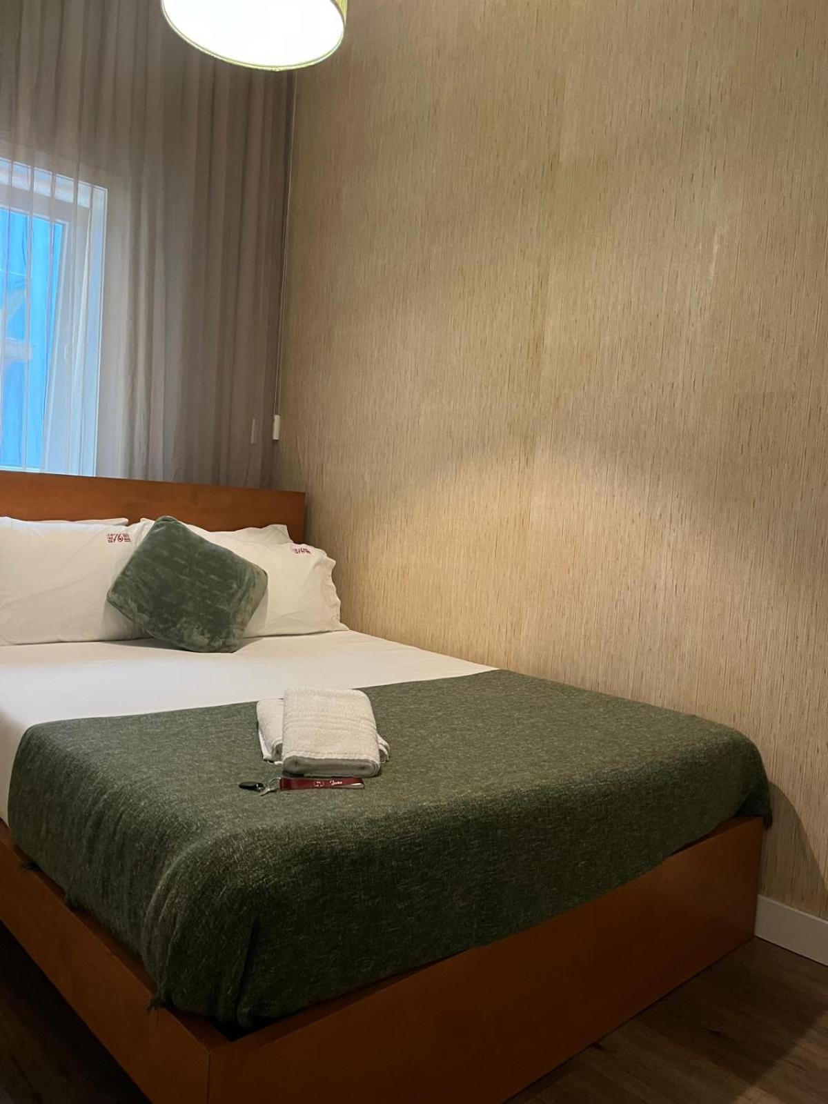 Double Room with Shared Bathroom photo 3