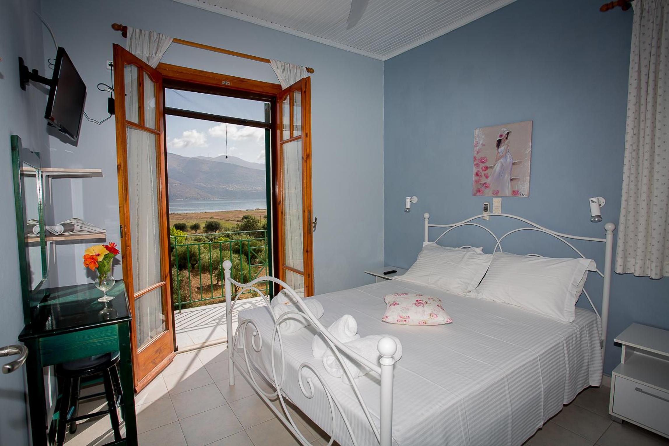 Superior Triple Room With Sea View