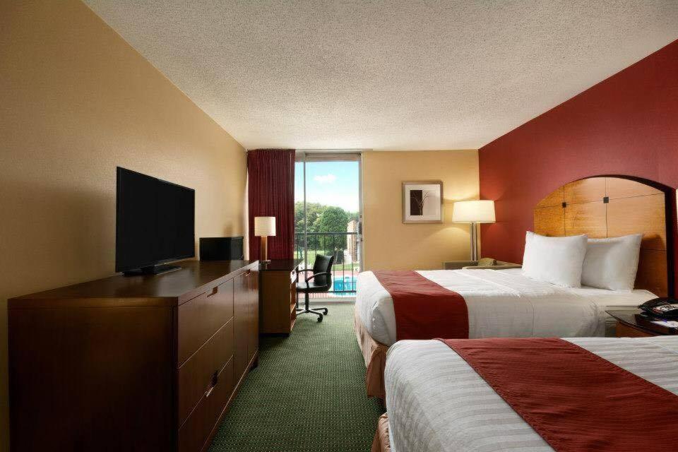 Double Room with Two Double Beds - Non-Smoking photo 2