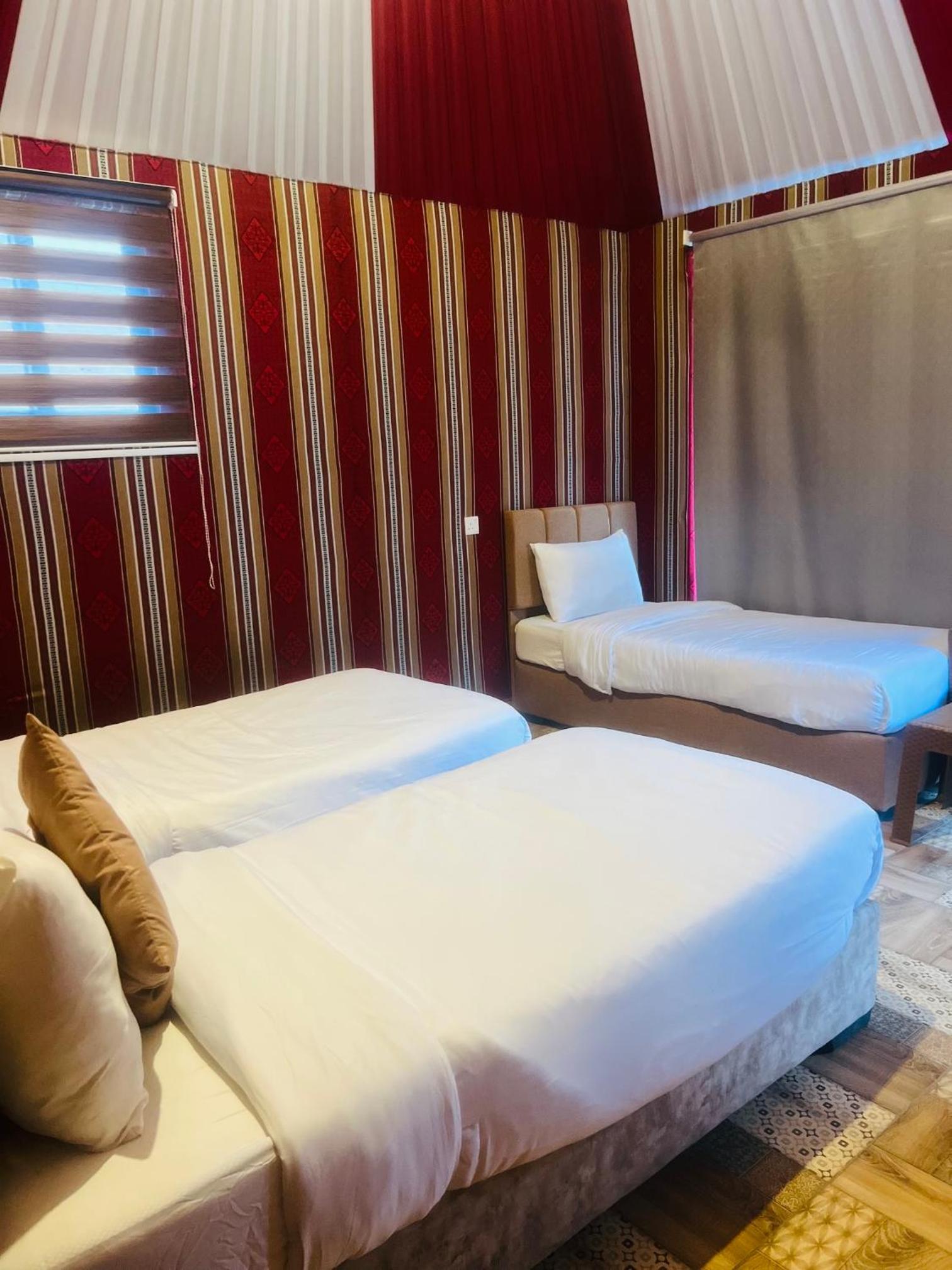 Economy Triple Room photo 1