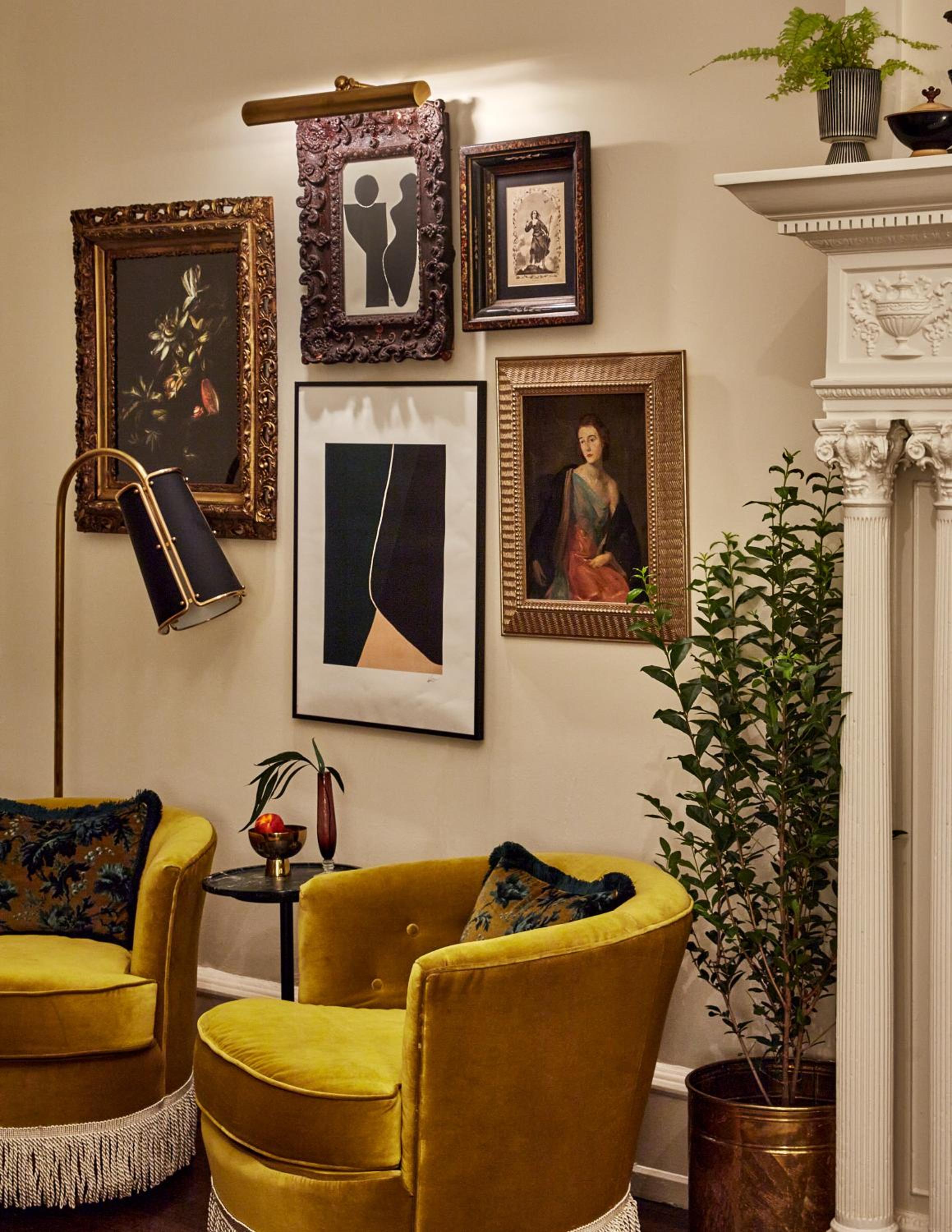 Deluxe King Room - Photo 3