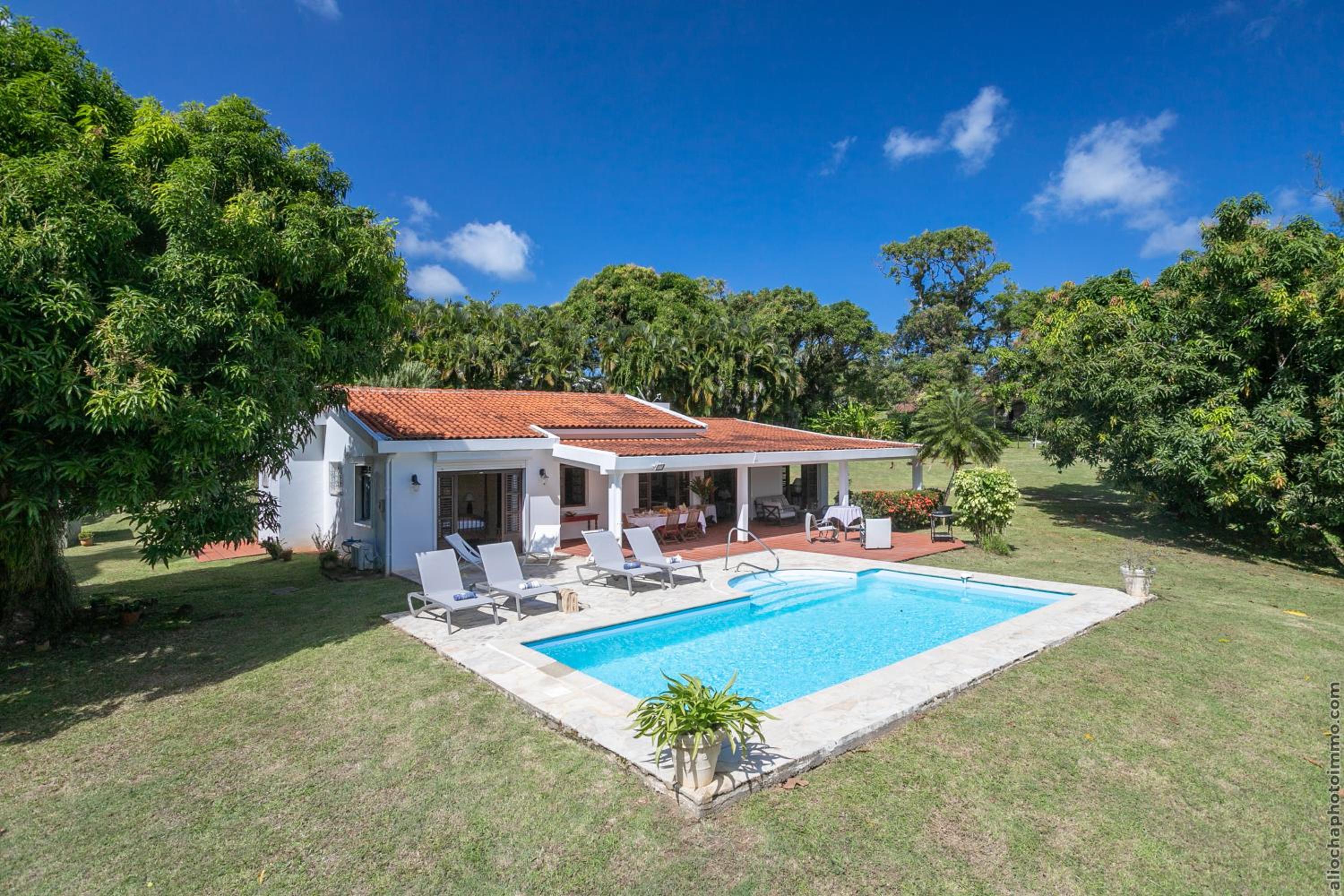 Three-Bedroom Villa photo 1