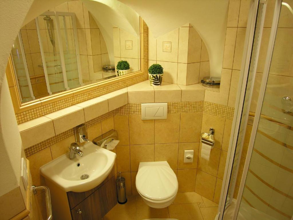 Deluxe Double Room with Extra Bed photo 3