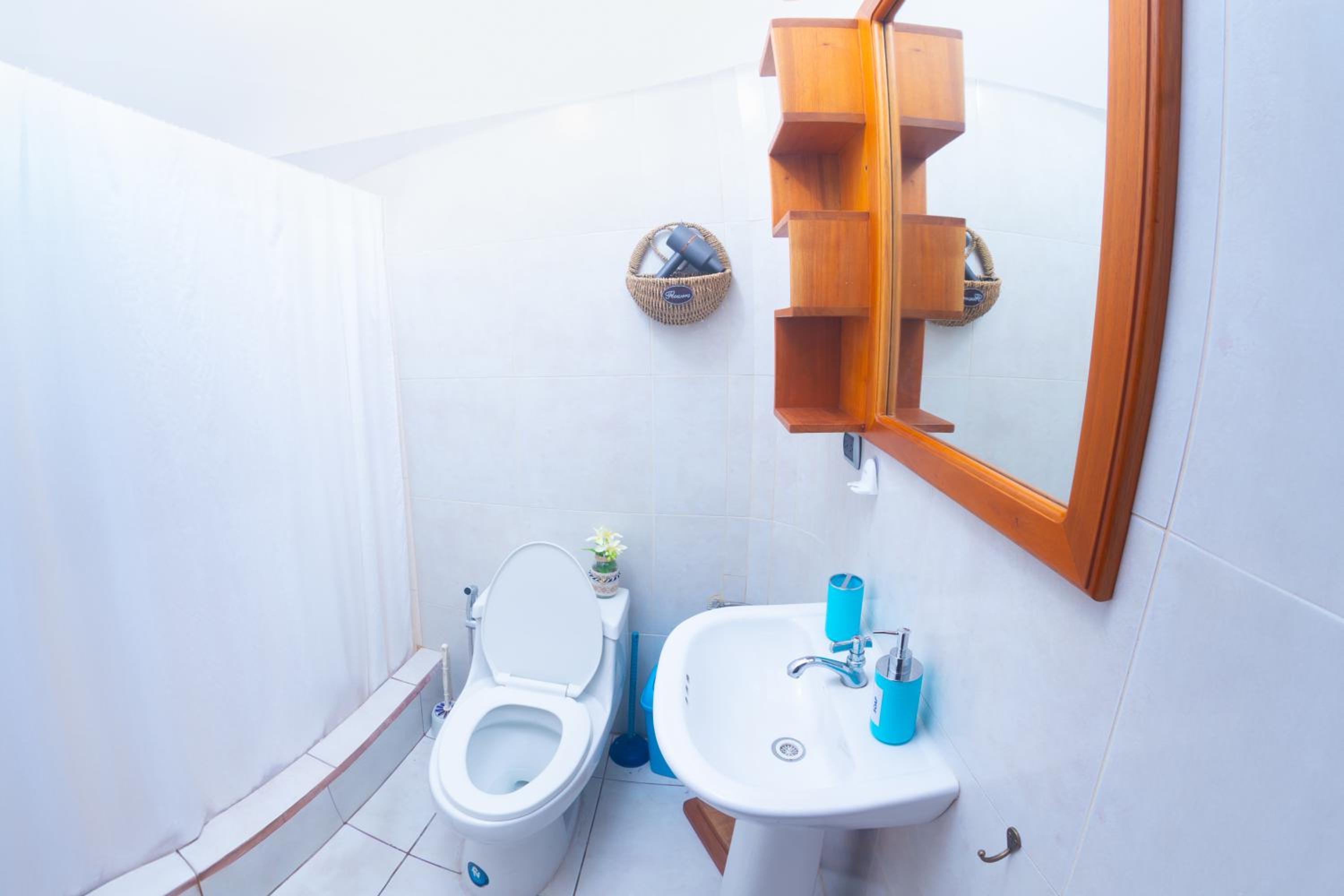 Triple Room with Private Bathroom photo 3