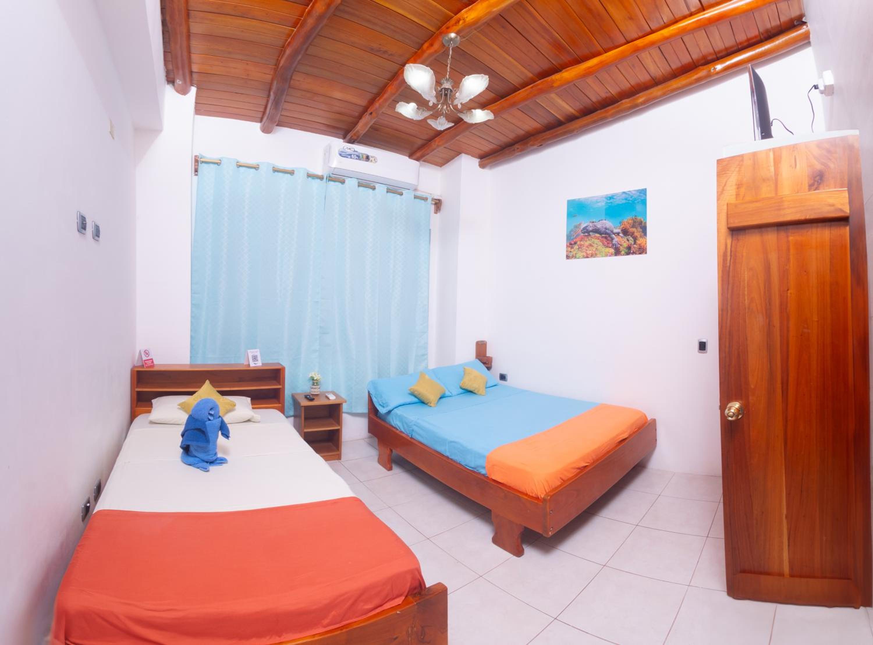 Triple Room with Private Bathroom photo 2
