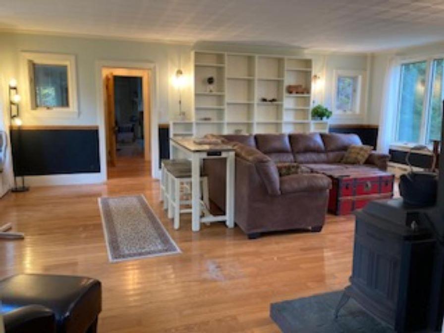 Eight-Bedroom House photo 1