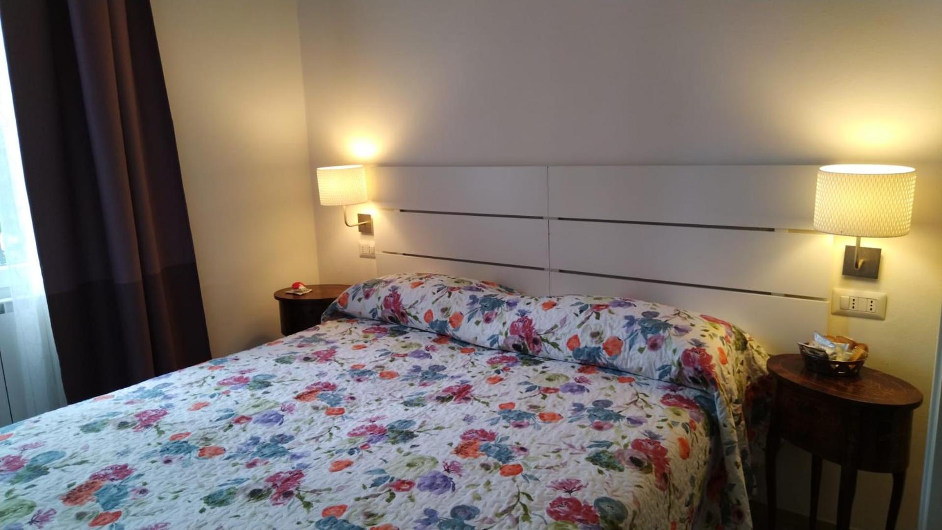 Double Room with Private Bathroom photo 1