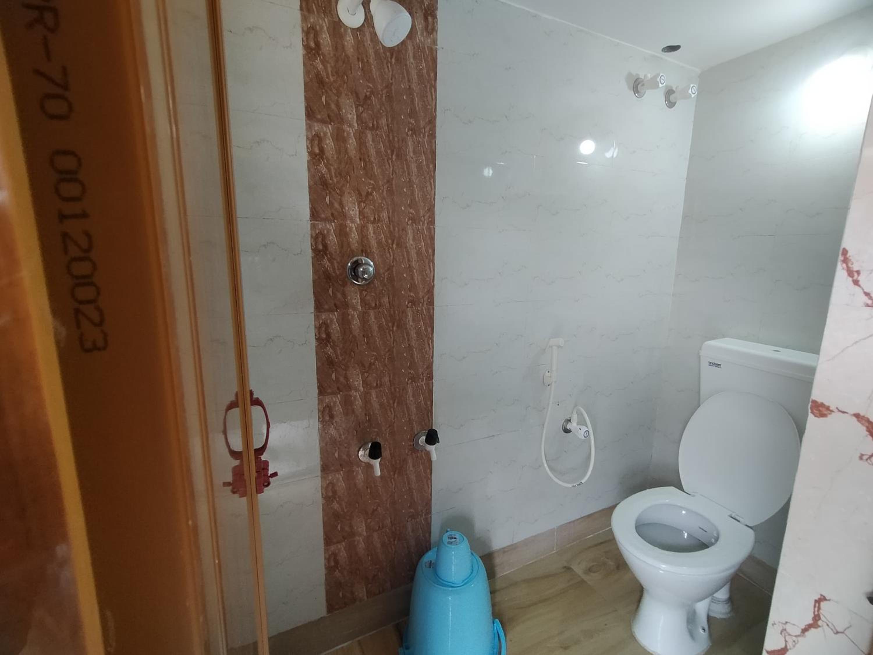 Family Room With Bathroom photo 2
