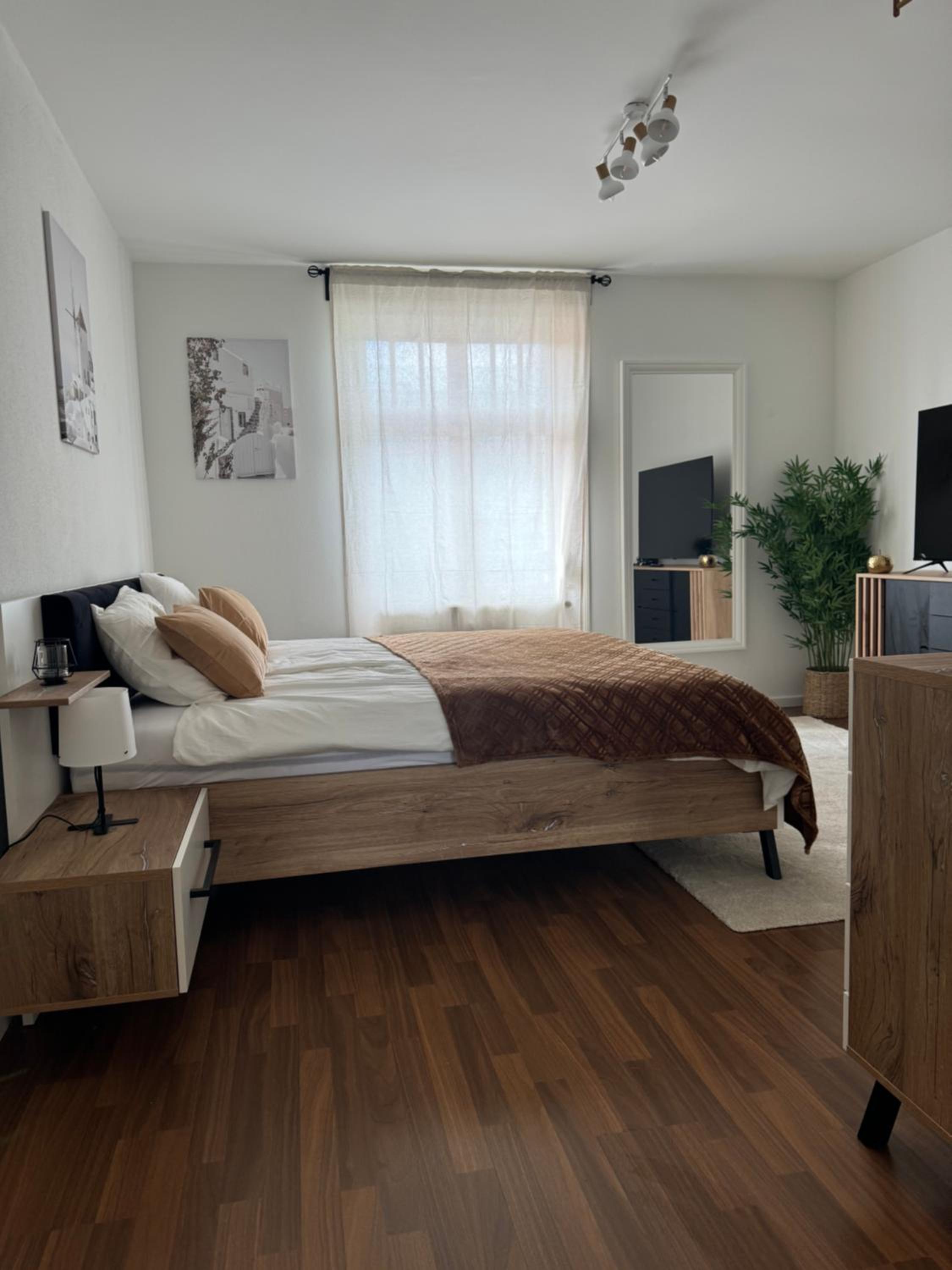 One-Bedroom Apartment with Balcony photo 1