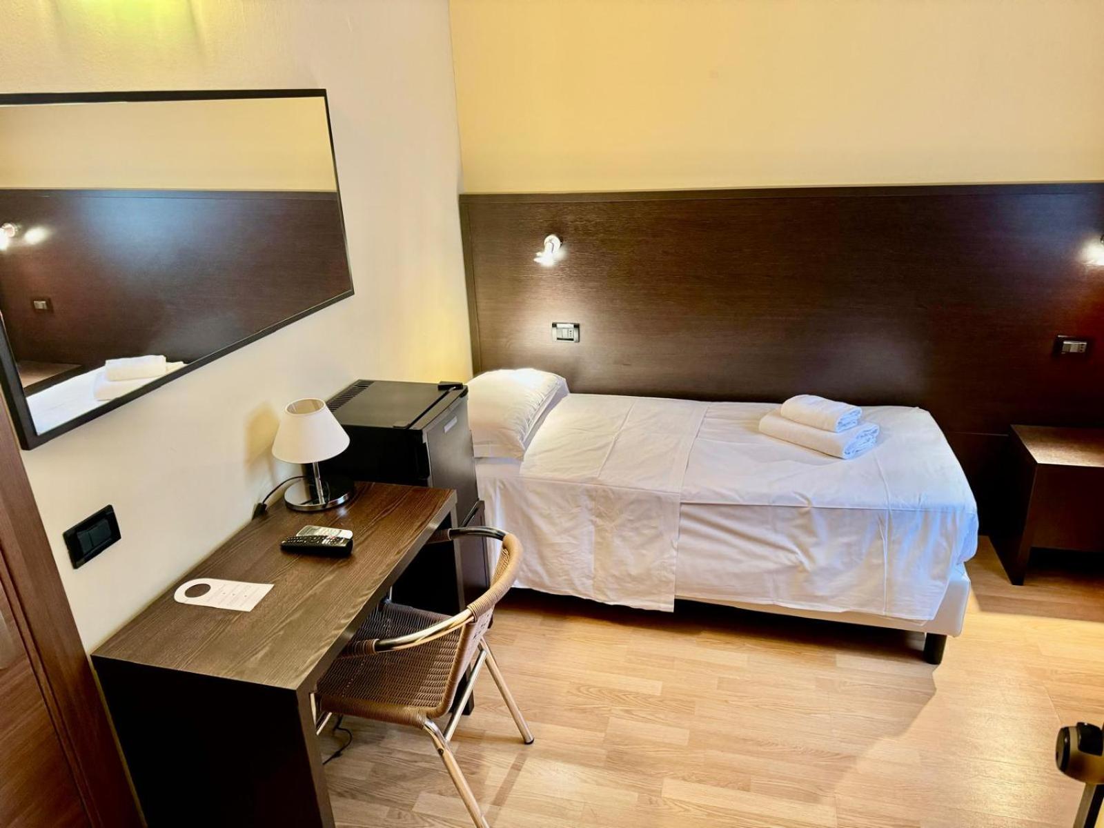 Single Room photo 1