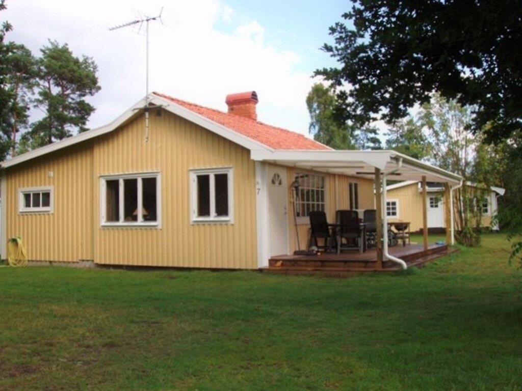 Two-Bedroom Holiday Home photo 2