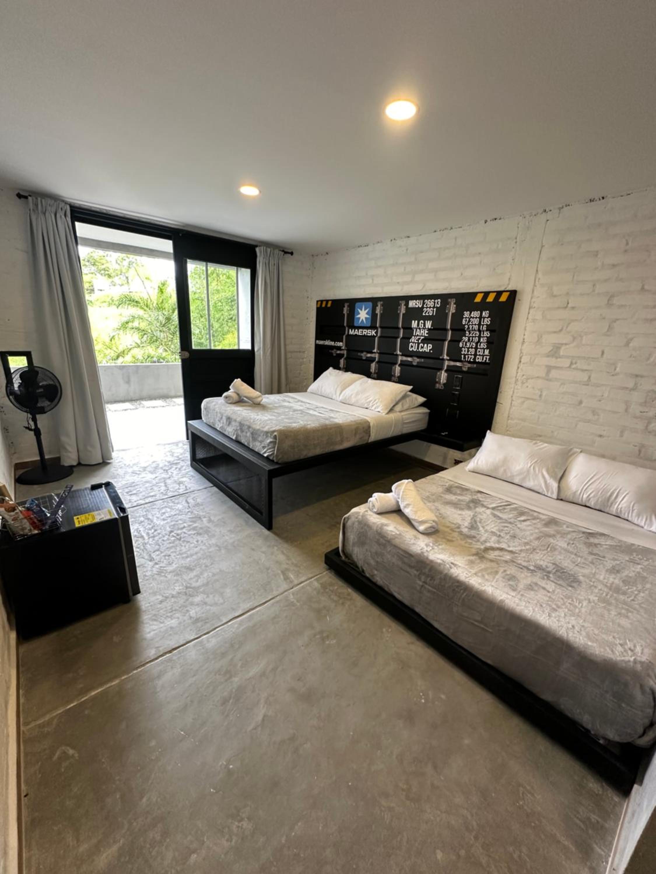 Quadruple Room with Air Conditioning photo 2