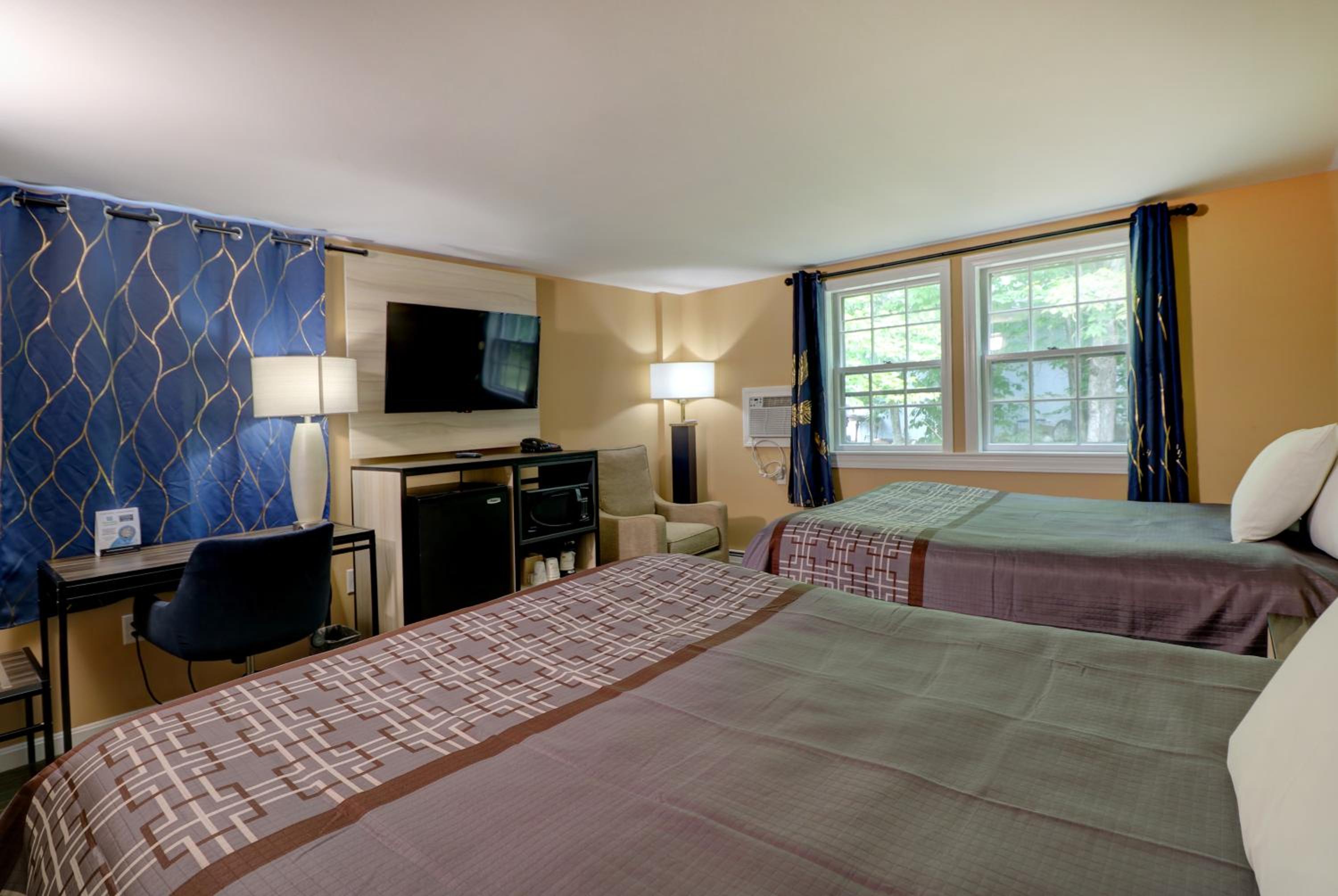 Standard Queen Room photo 1