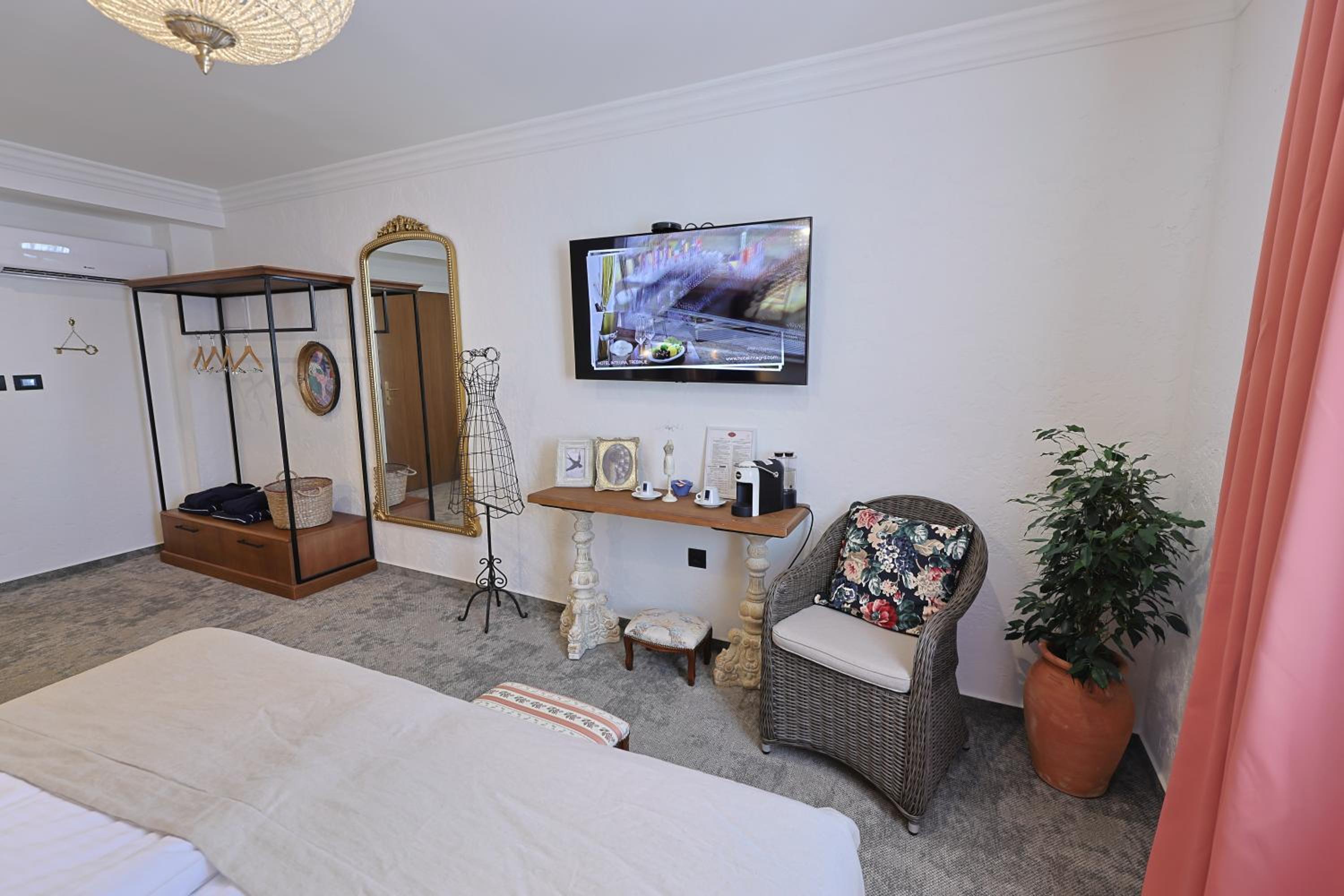 Double or Twin Room with Garden View - Annex - Photo 27