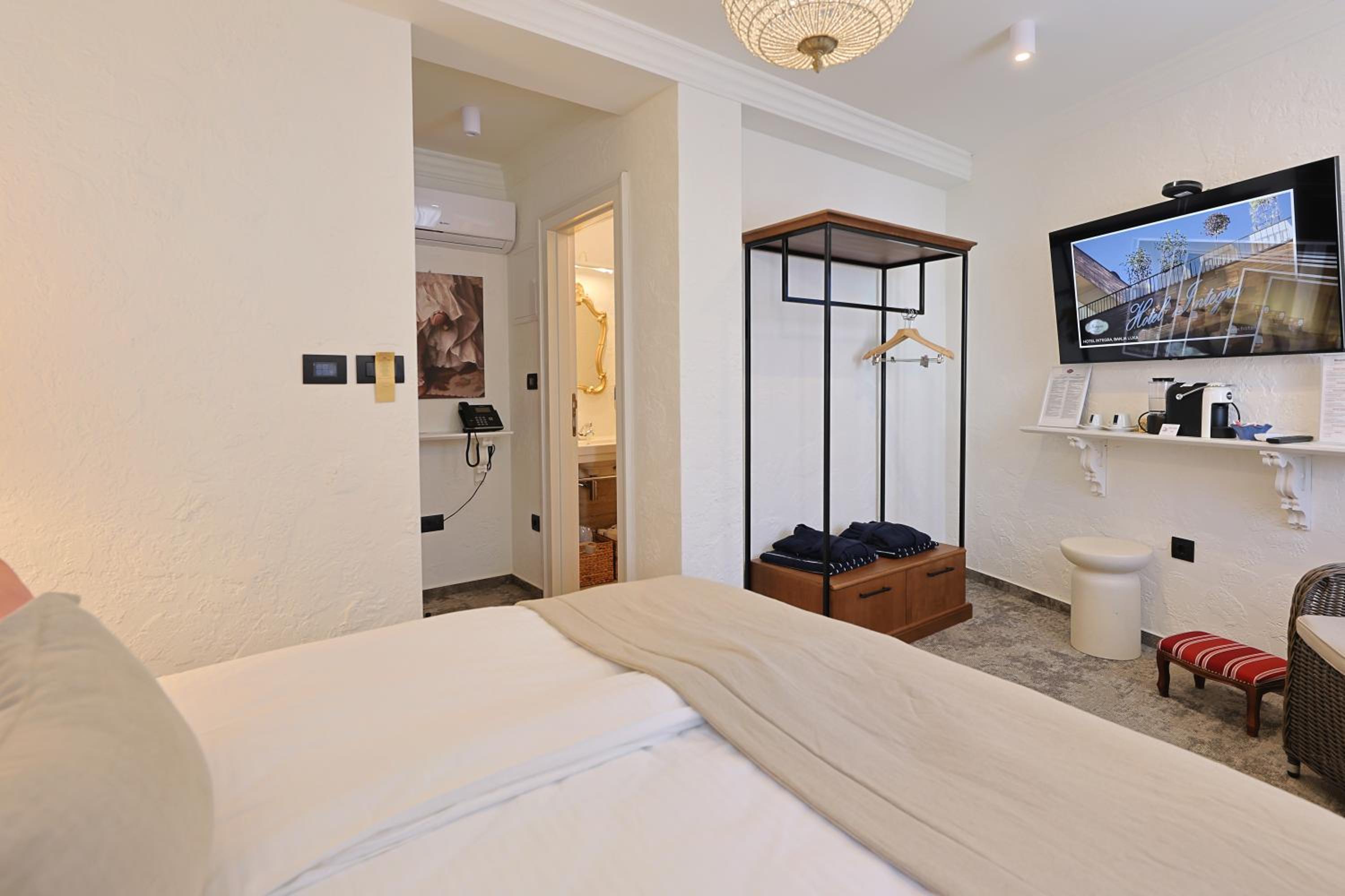 Double or Twin Room with Garden View - Annex - Photo 30