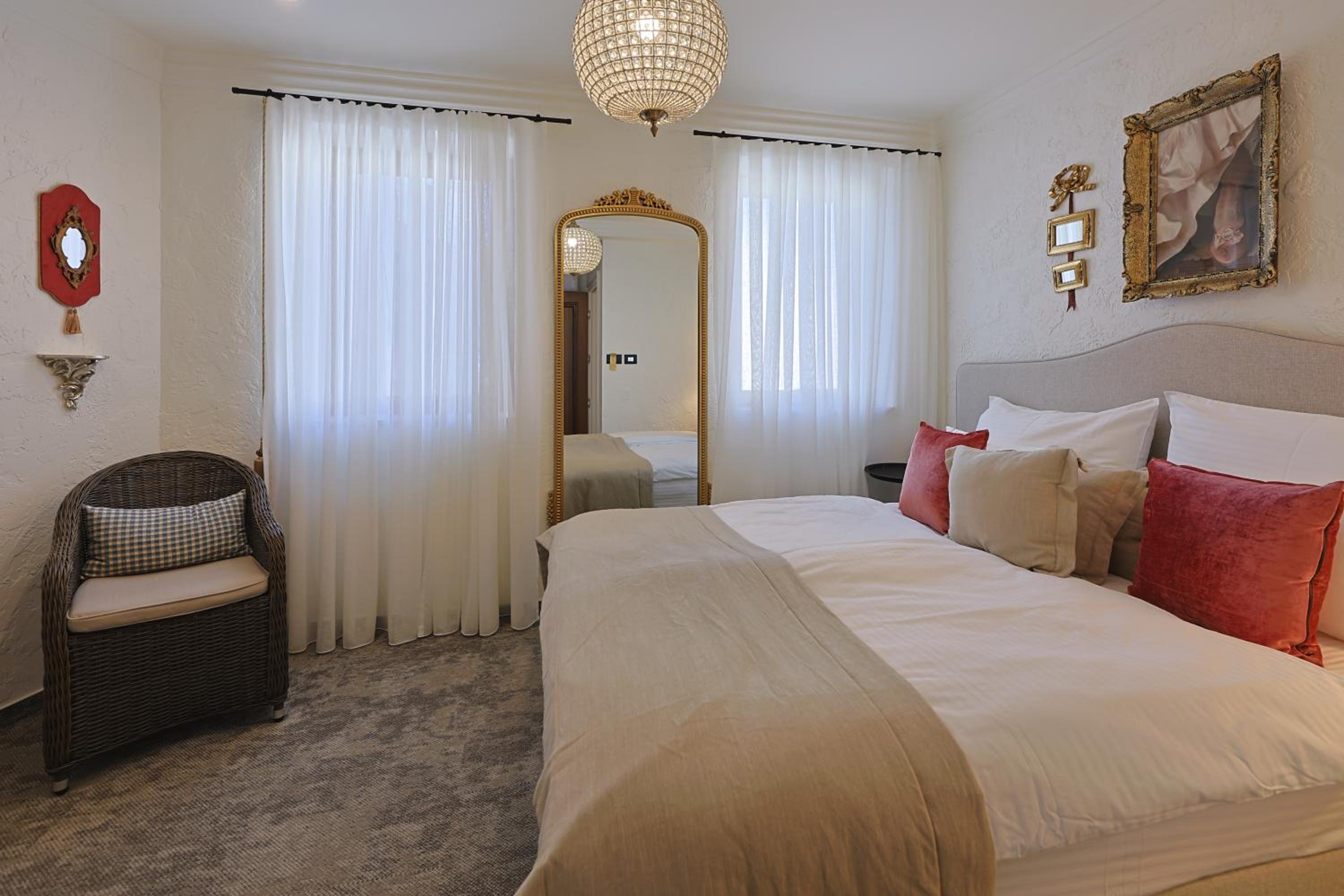 Double or Twin Room with Garden View - Annex - Photo 32
