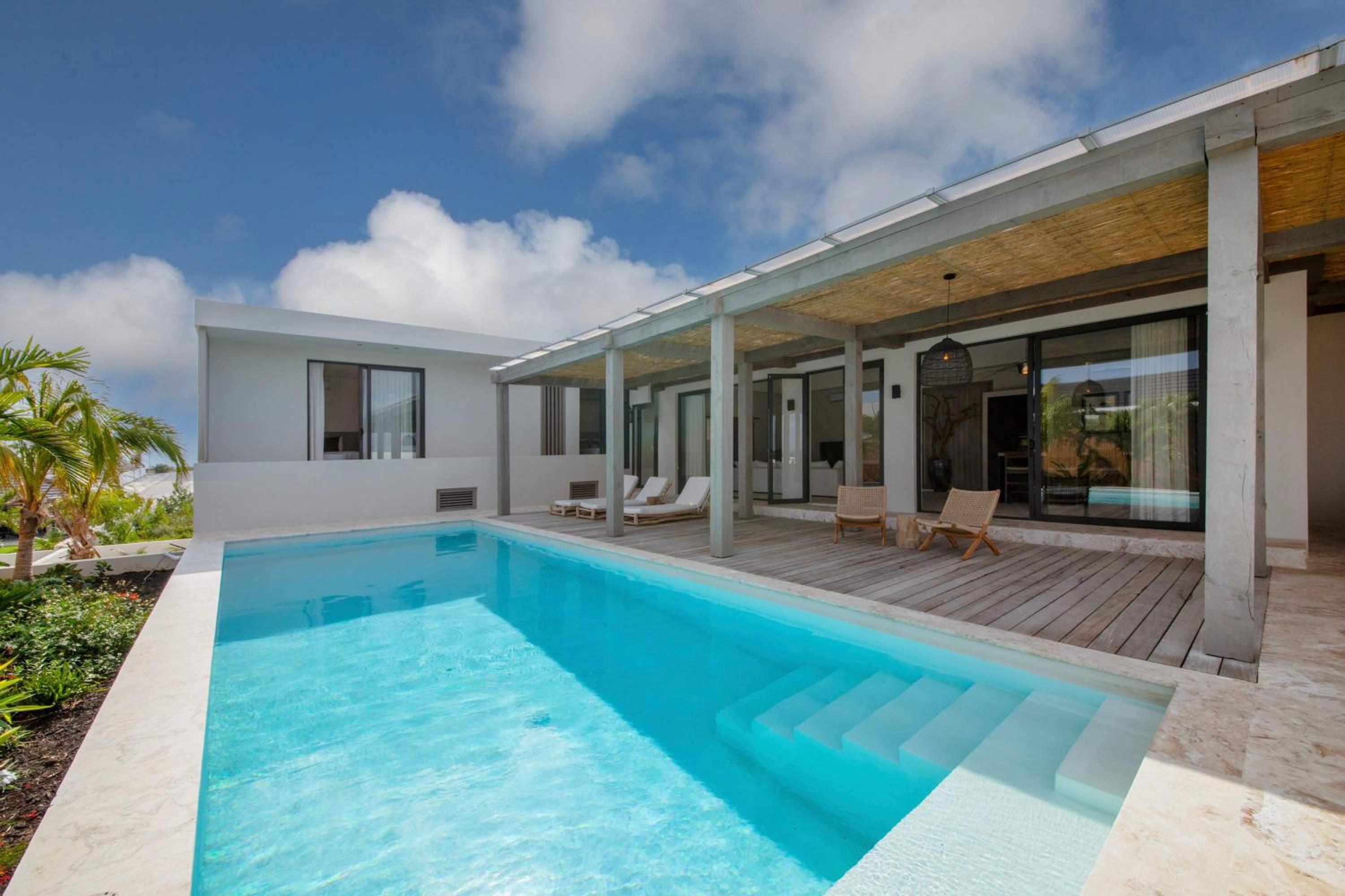Villa photo 1