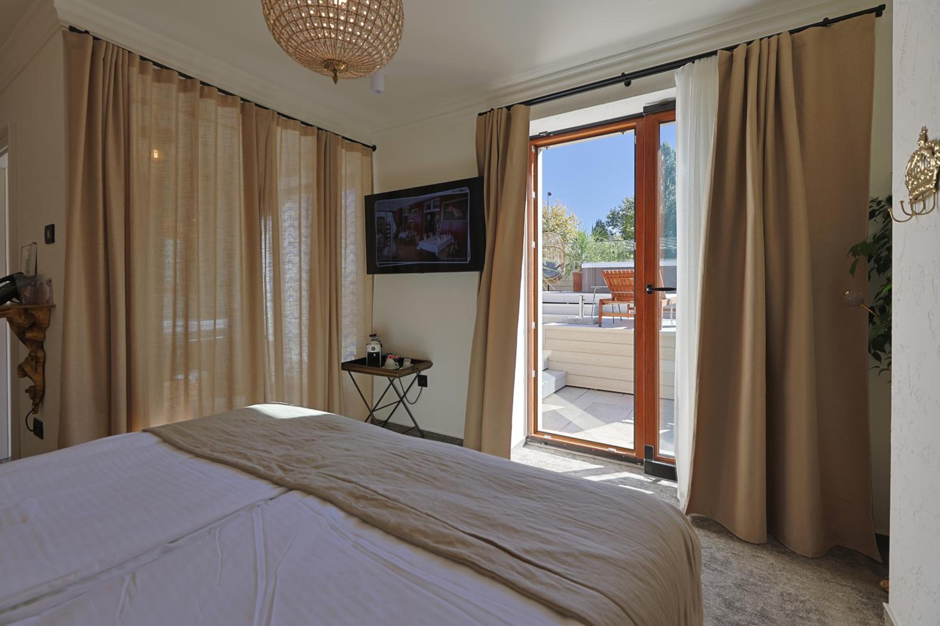 Double or Twin Room with Garden View - Annex - Photo 63