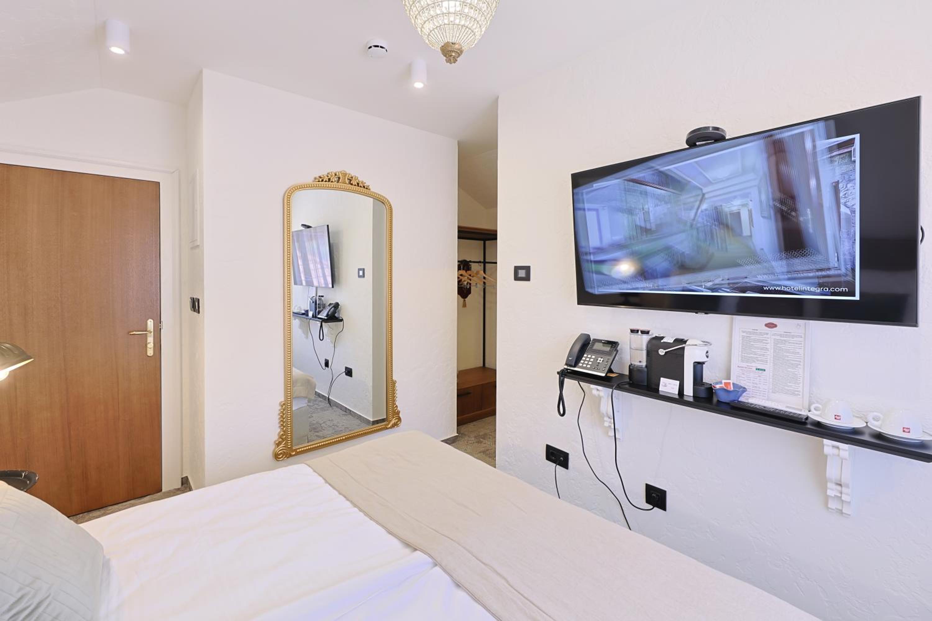 Double or Twin Room with Garden View - Annex - Photo 68