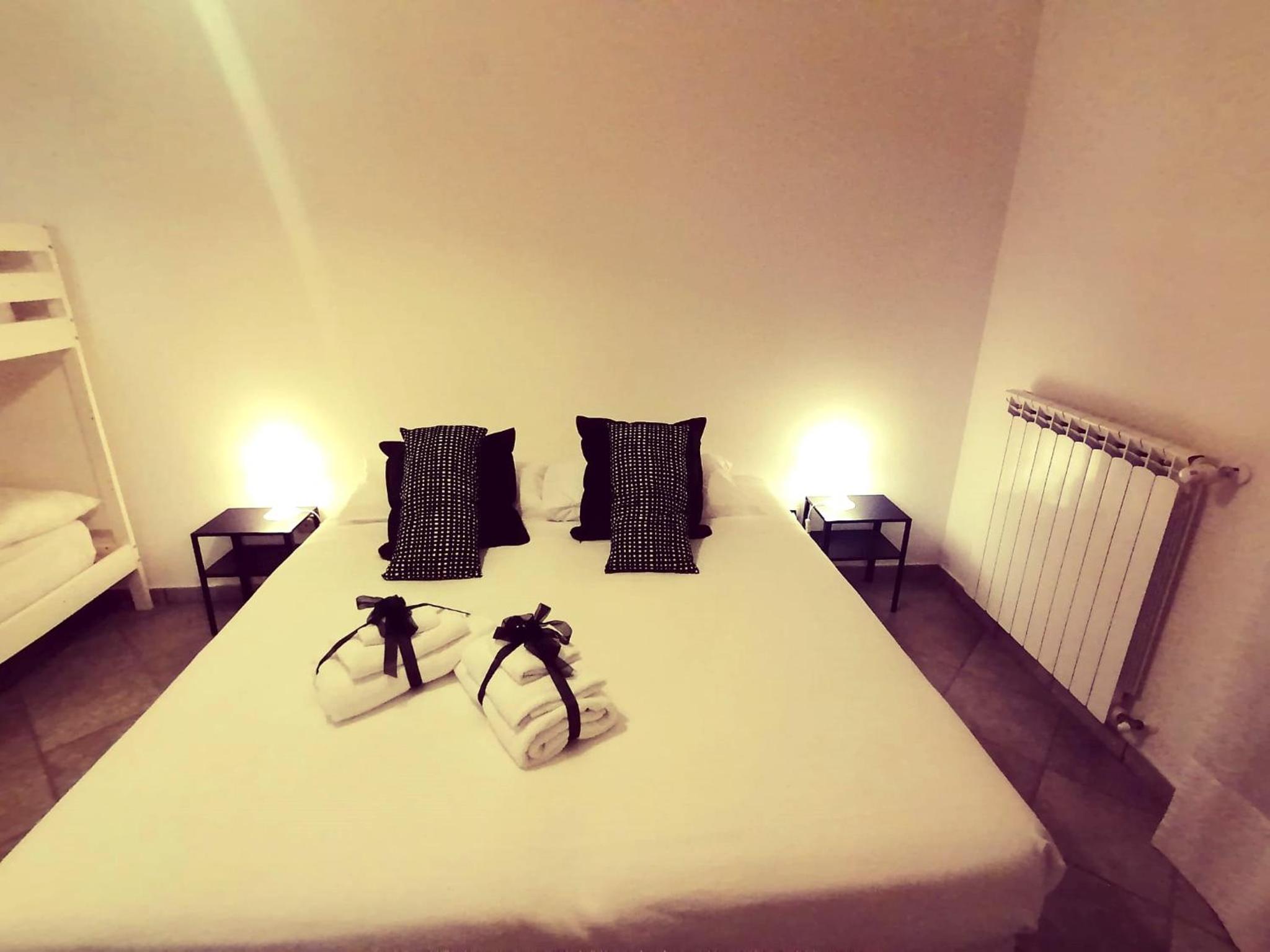 Double Room - Photo 3