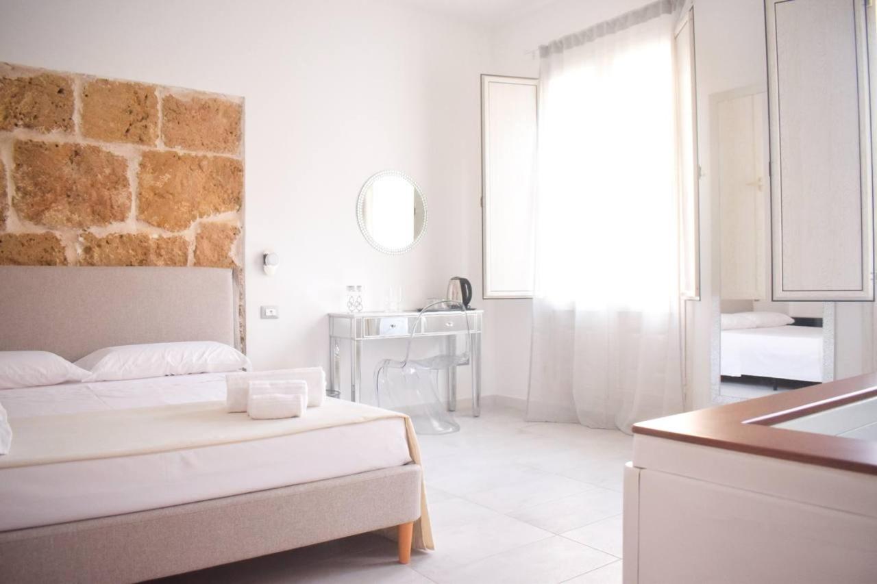 Deluxe Suite with Spa Bath - Photo 1