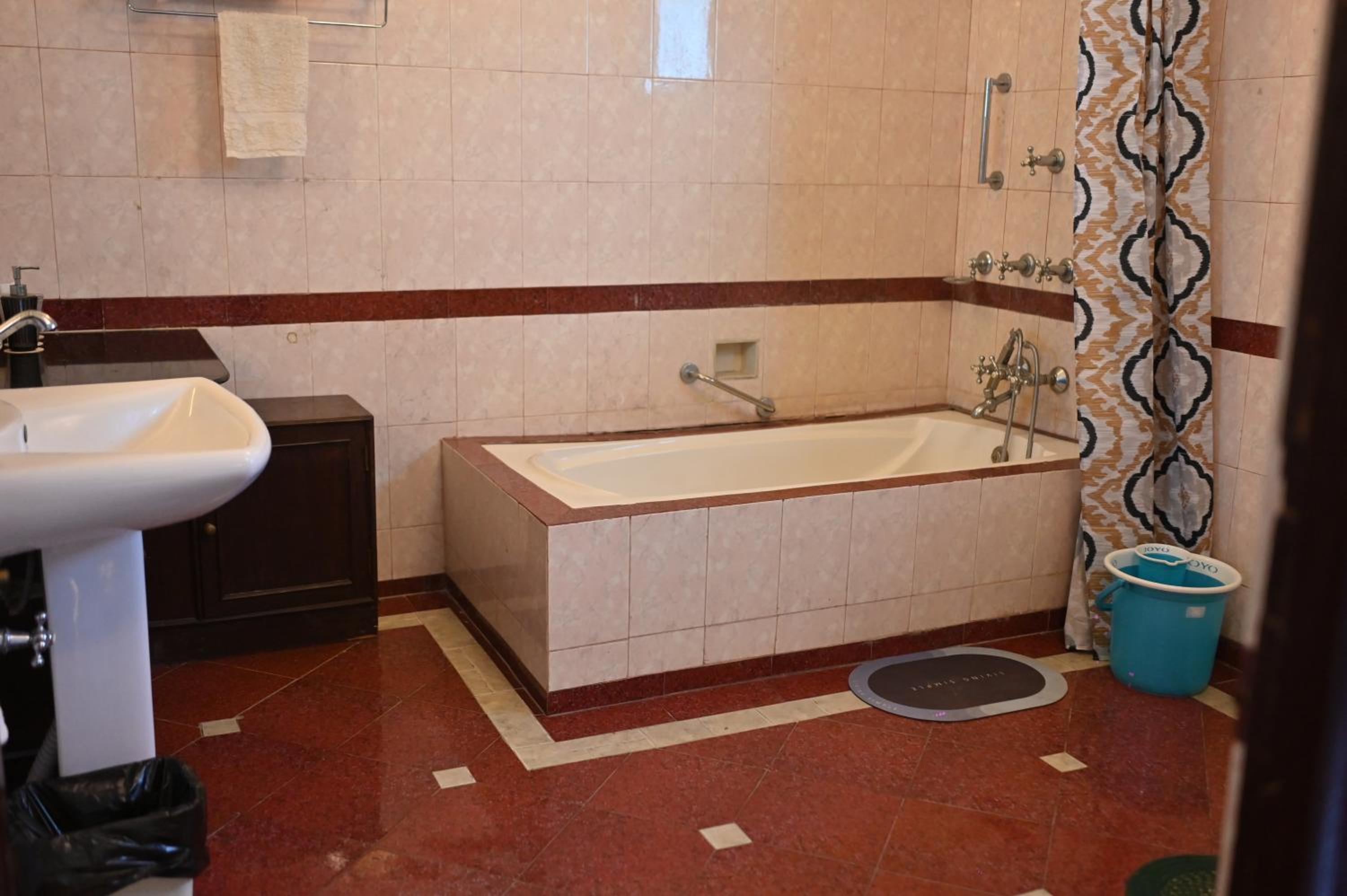 Deluxe Queen Room photo 3