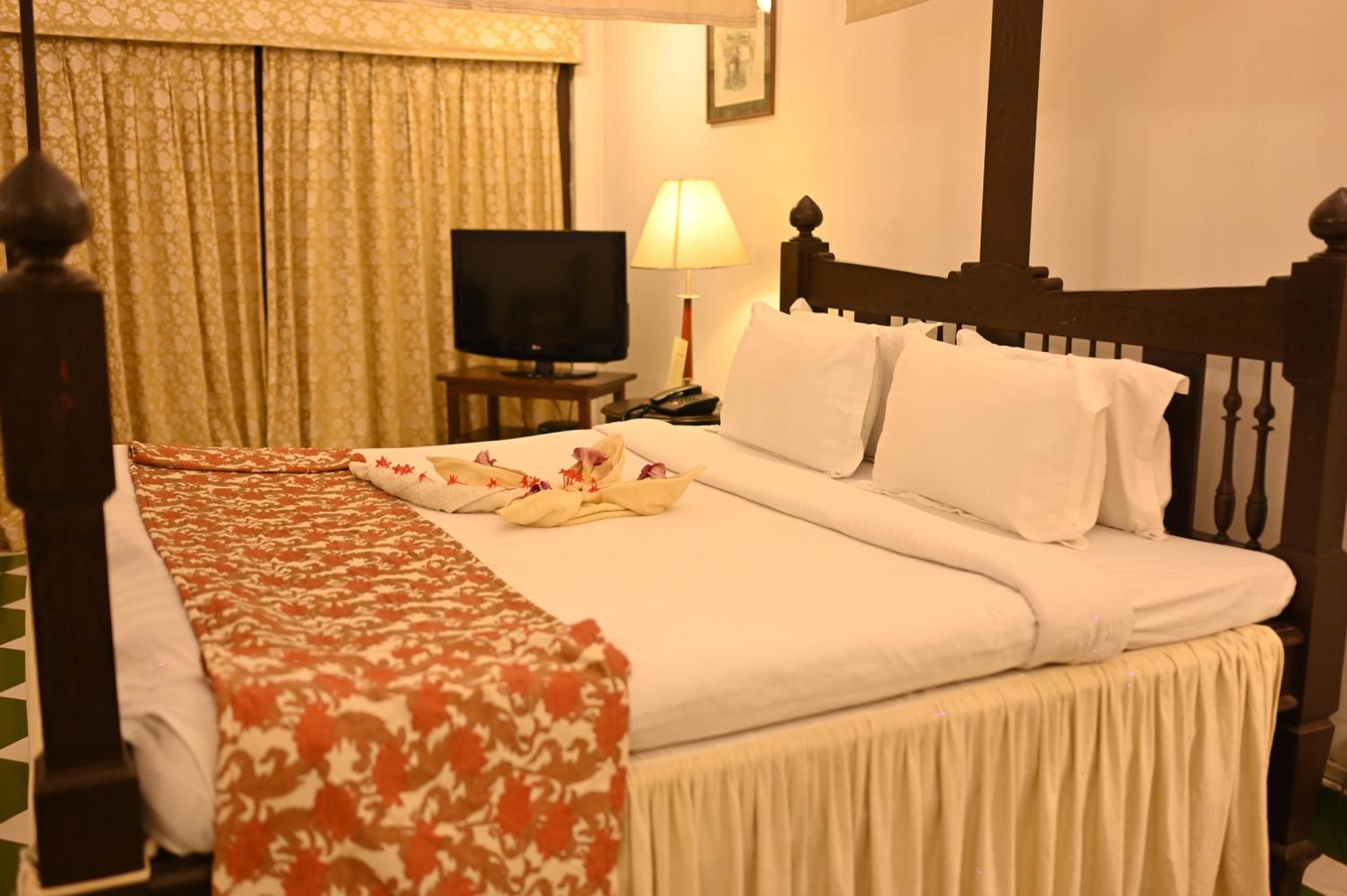 Deluxe King Room photo 3
