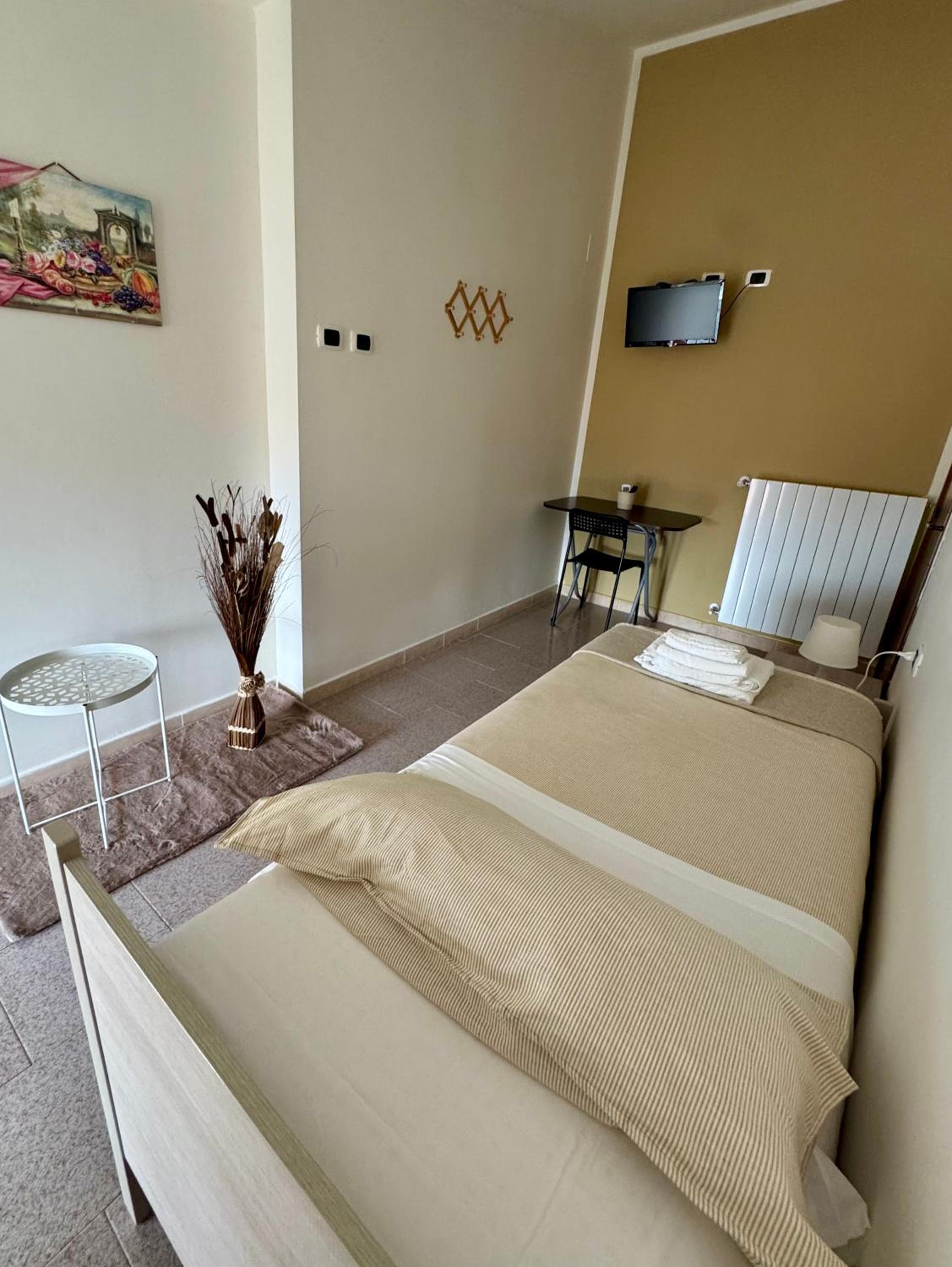Large Single Room photo 3