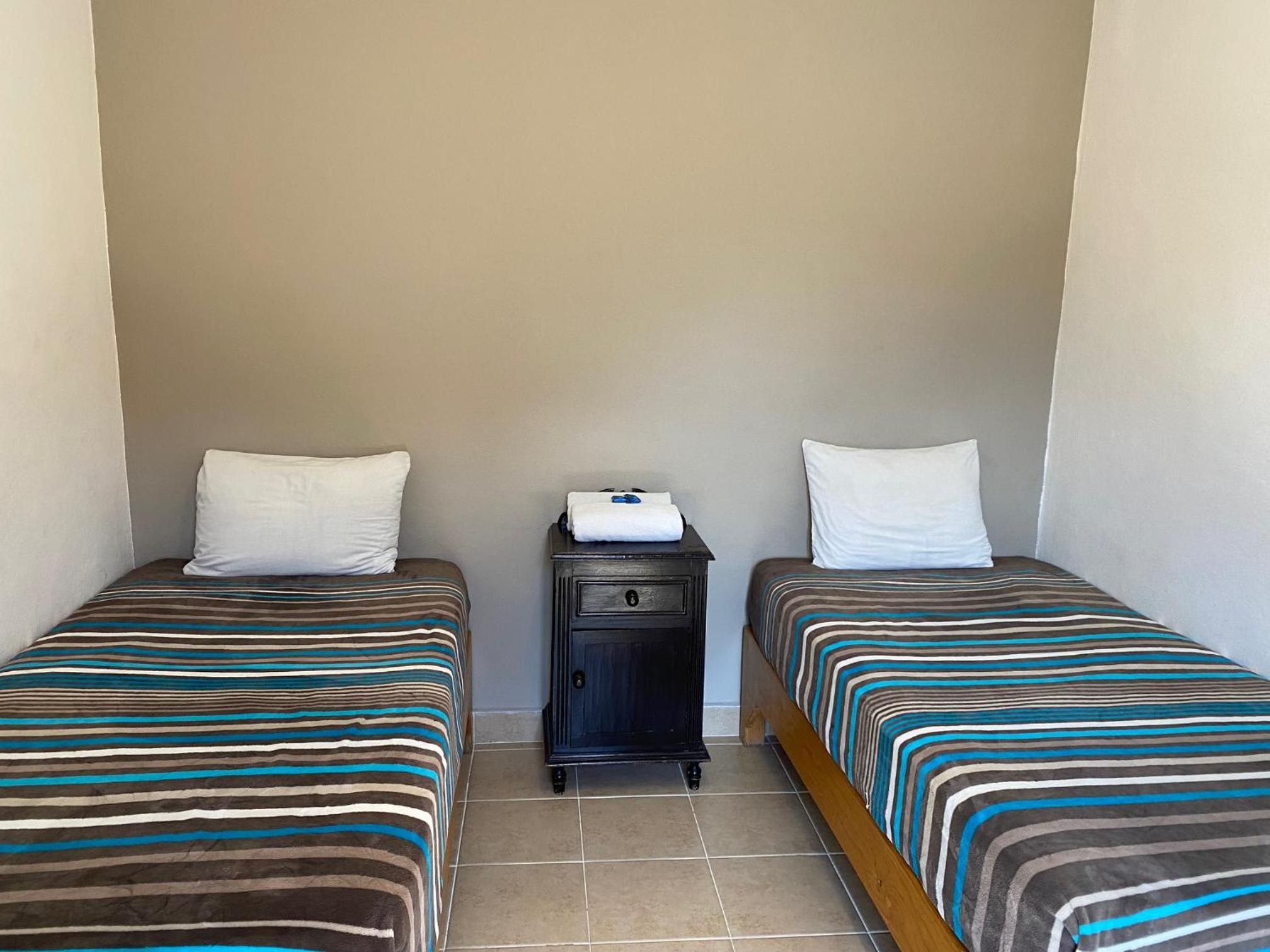 Quarto Twin Standard