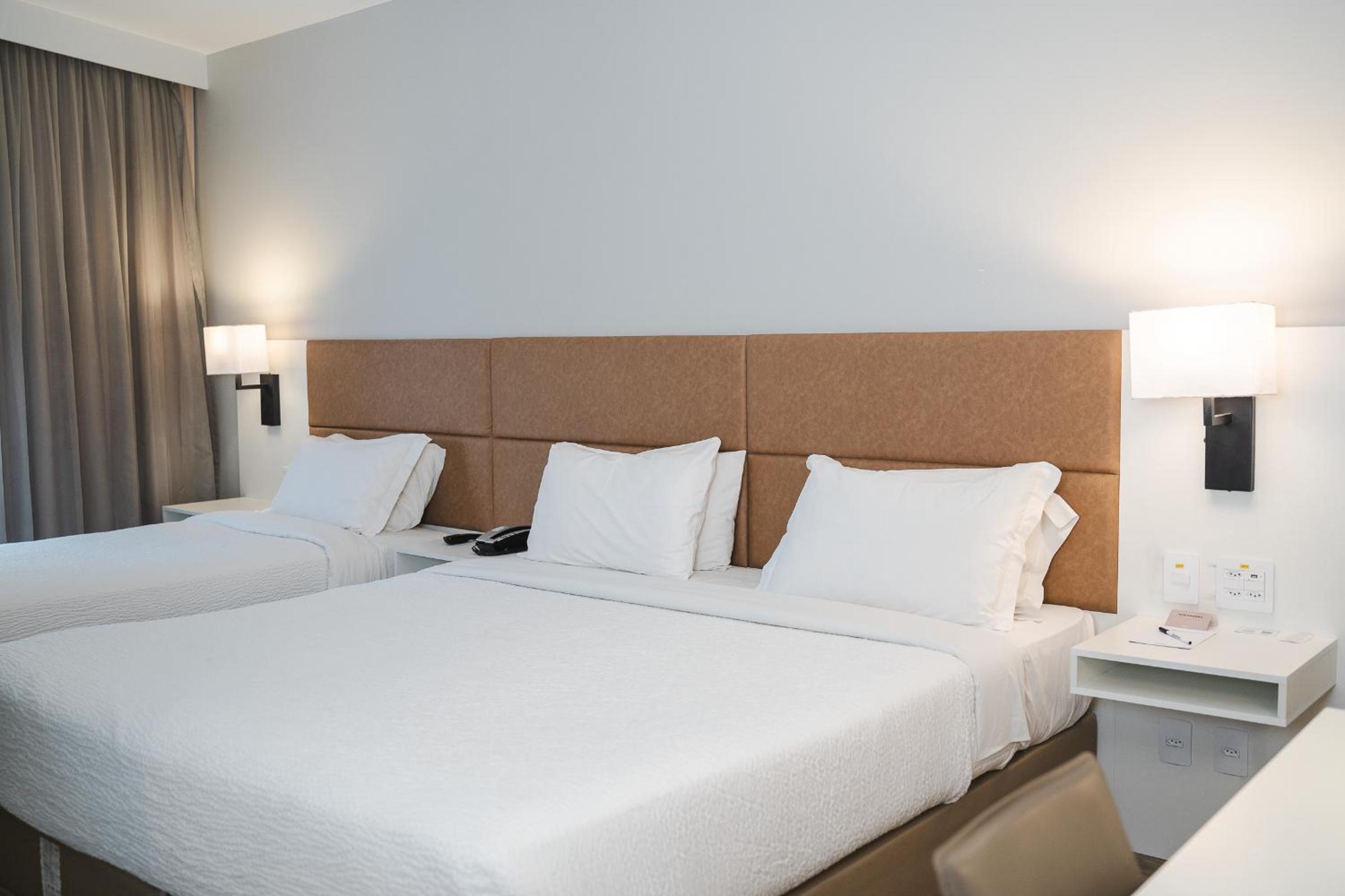 Superior Triple Room thumbnail 6