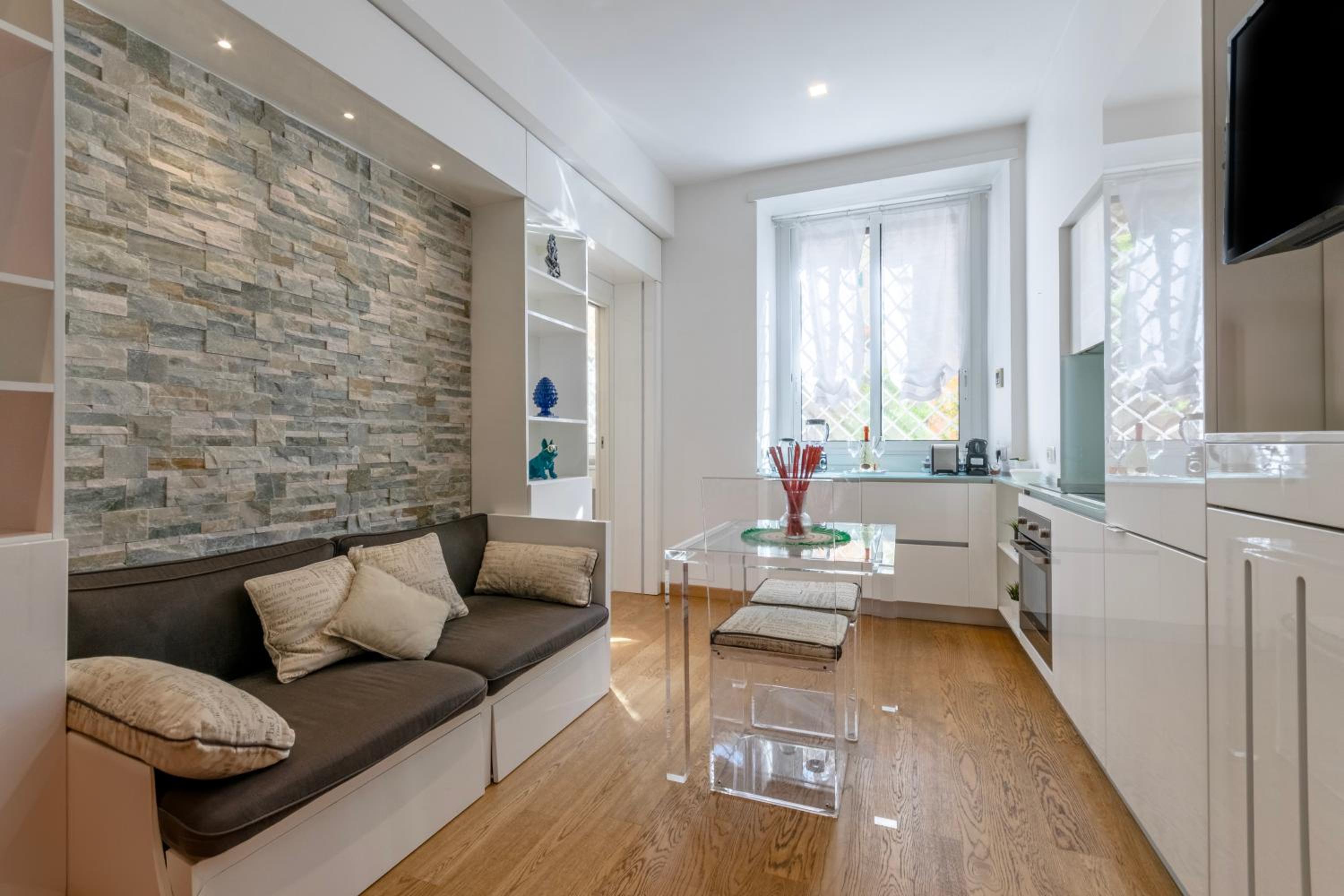 One-Bedroom Apartment