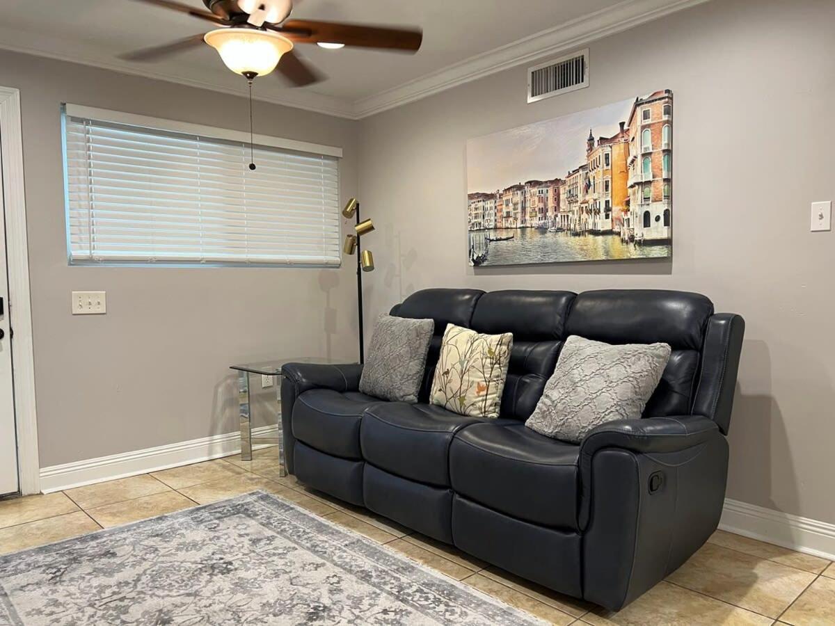 Apartment photo 1